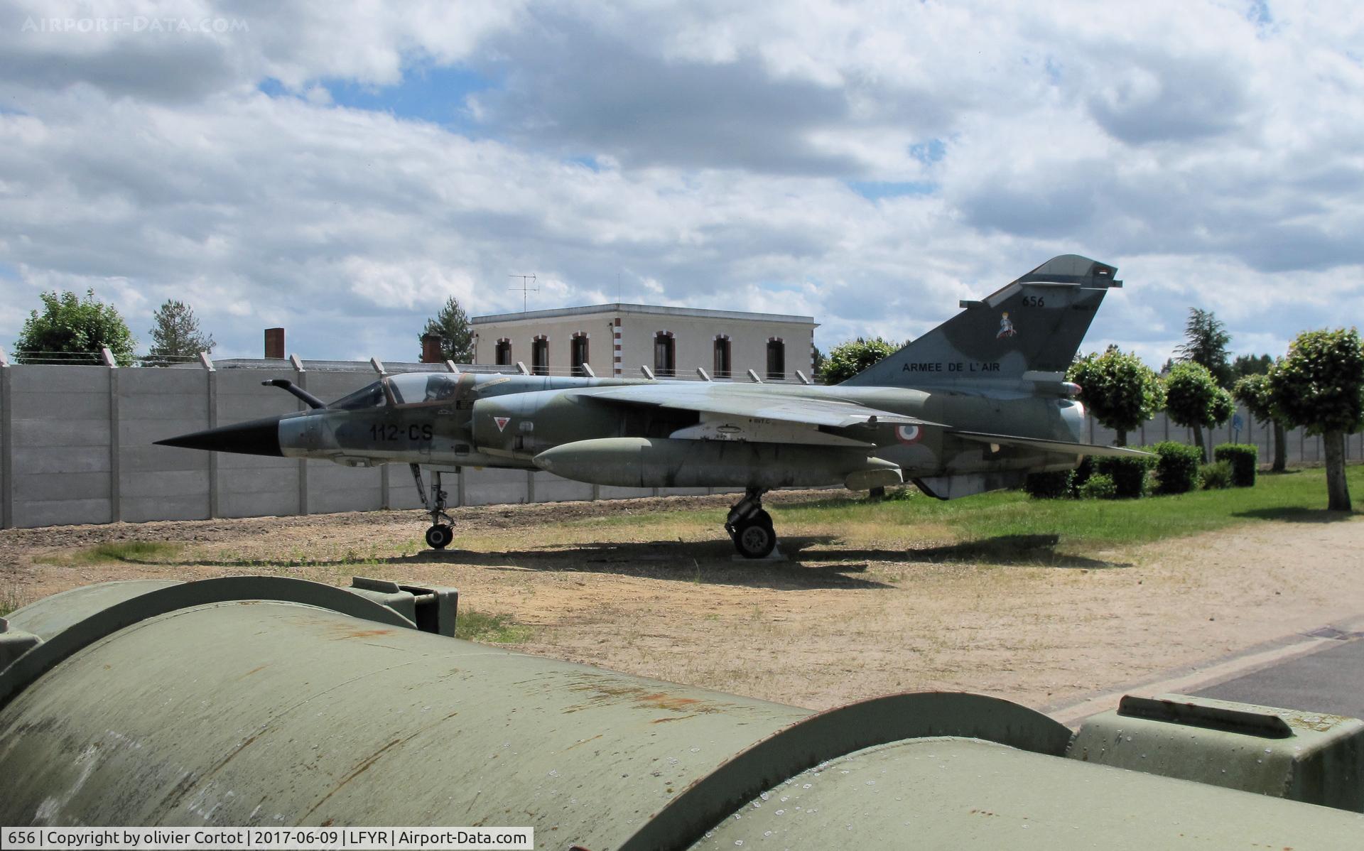 656, Dassault Mirage F.1CR C/N 656, Almost hidden behind walls... why ?
