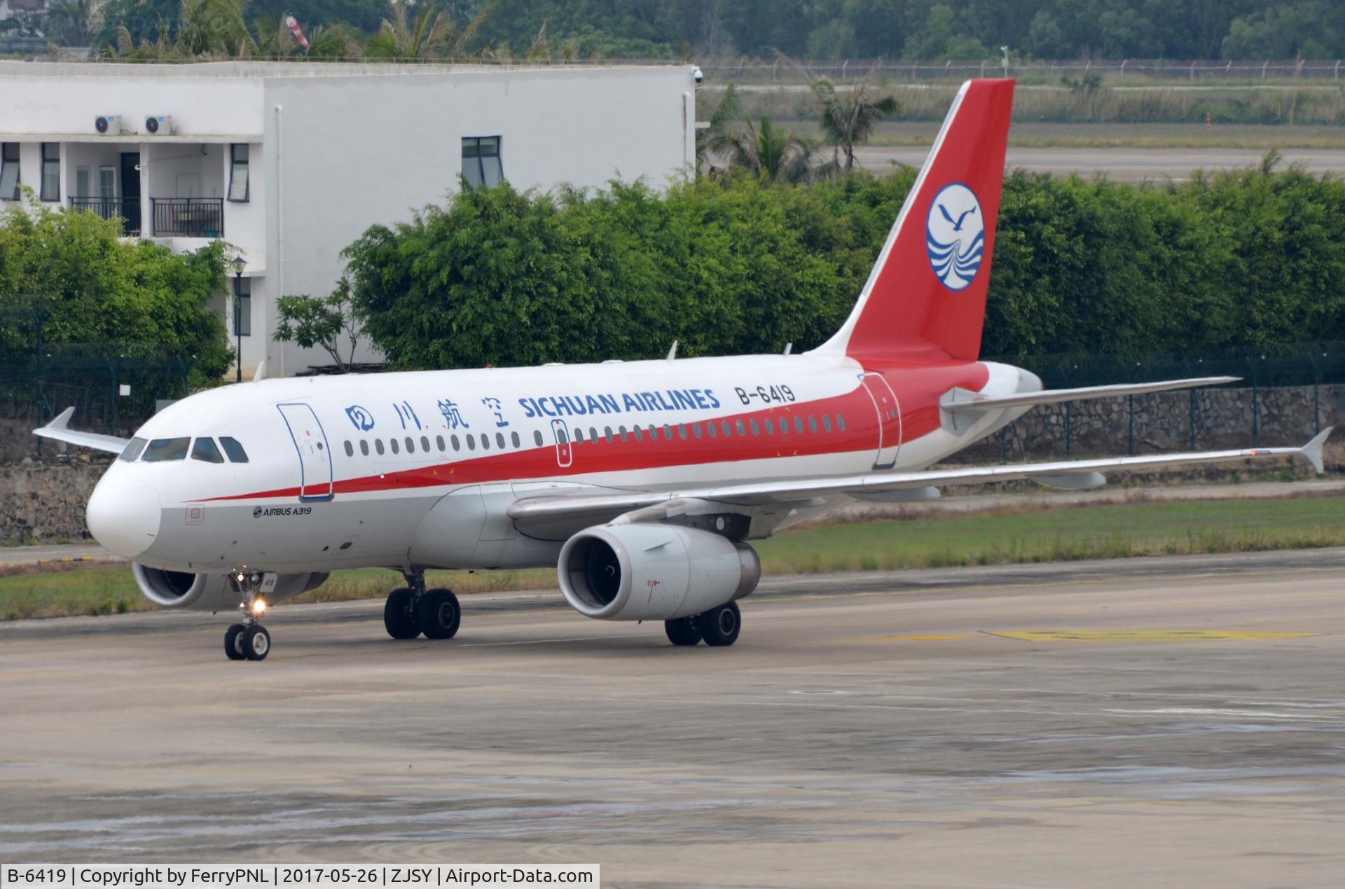 B-6419, 2011 Airbus A319-133 C/N 4660, Sichuan A319 taxying to its stand.