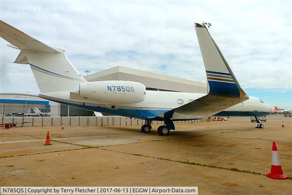 N785QS, 2007 Gulfstream Aerospace GV-SP (G550) C/N 5157, At London - Luton Airport