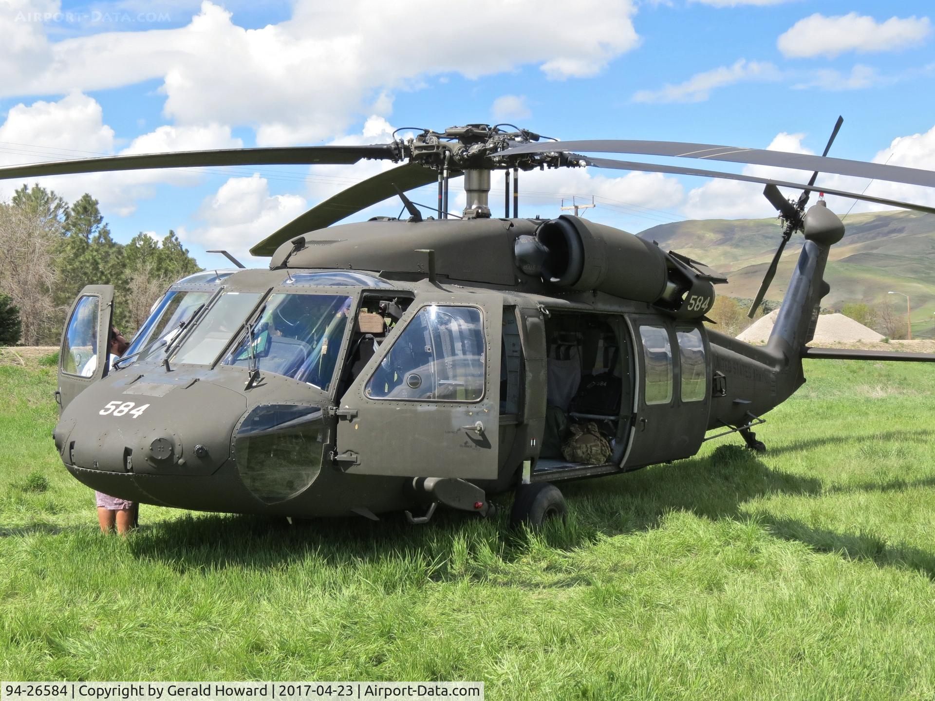 94-26584, 1994 Sikorsky UH-60L Blackhawk C/N 70-2104, On static display in Sweet, Idaho.  1-183rd AVN BN, Idaho Army National Guard