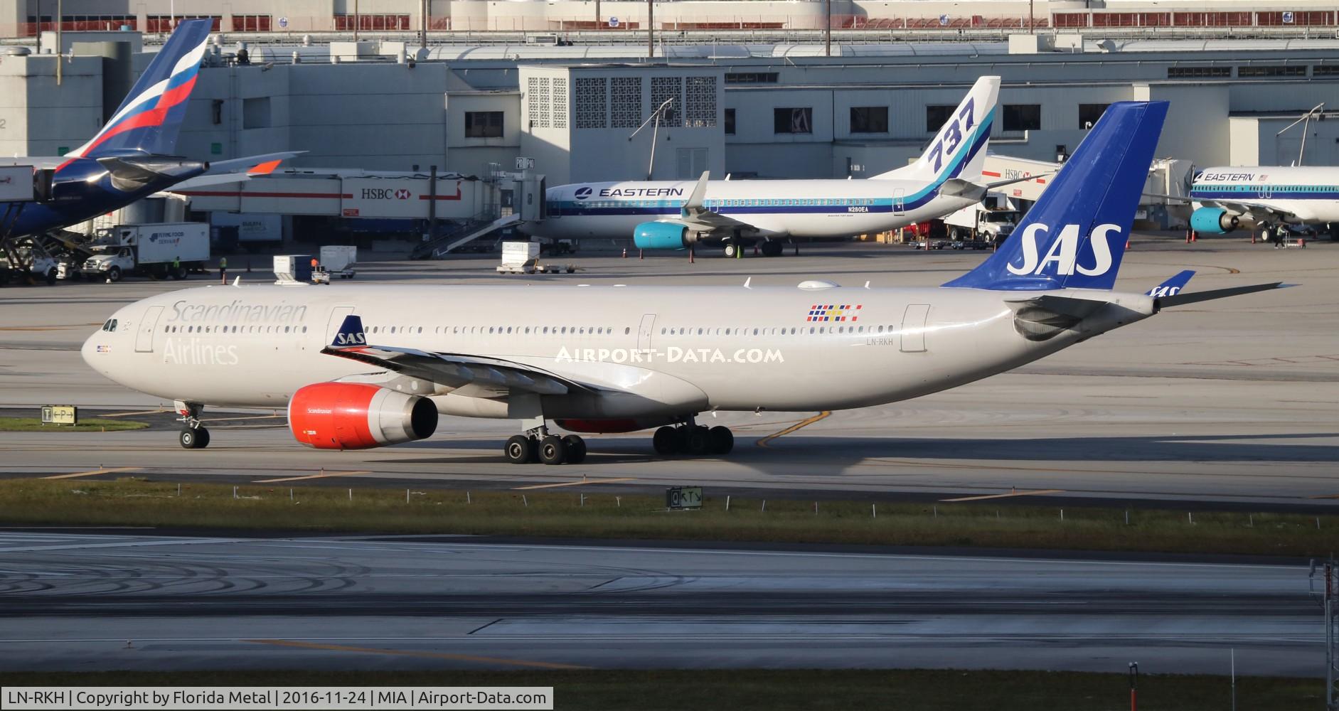 LN-RKH, 2002 Airbus A330-343 C/N 497, Scandinavian