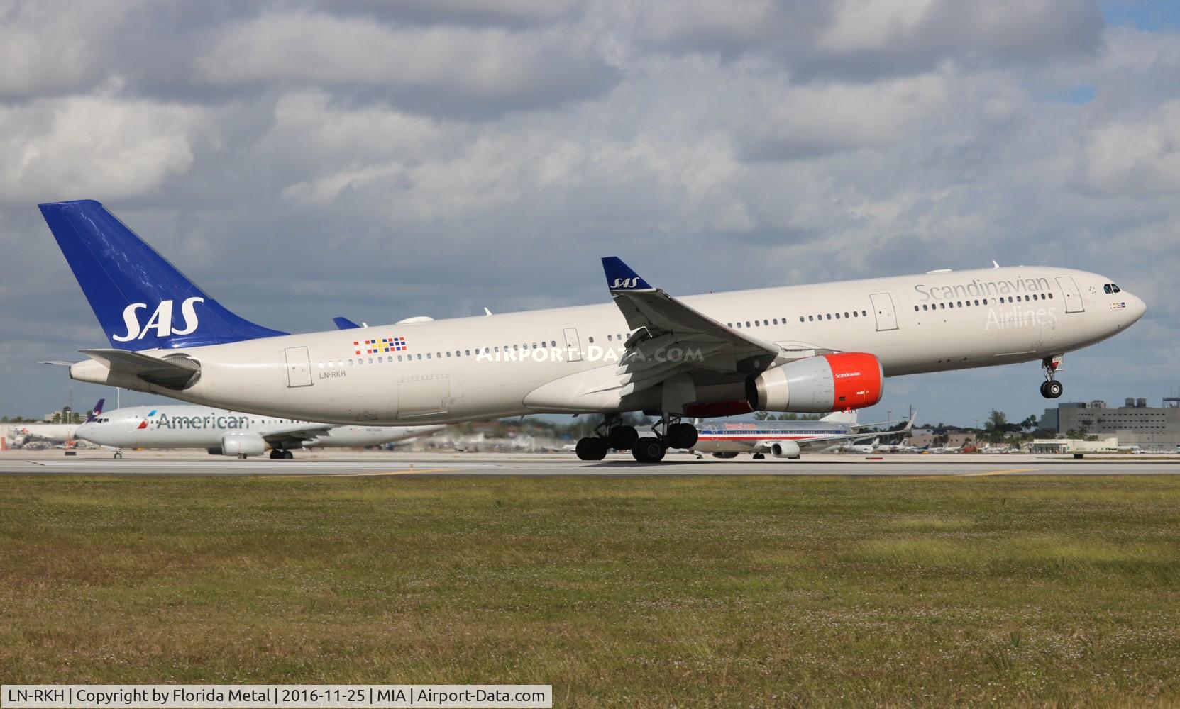 LN-RKH, 2002 Airbus A330-343 C/N 497, Scandinavian