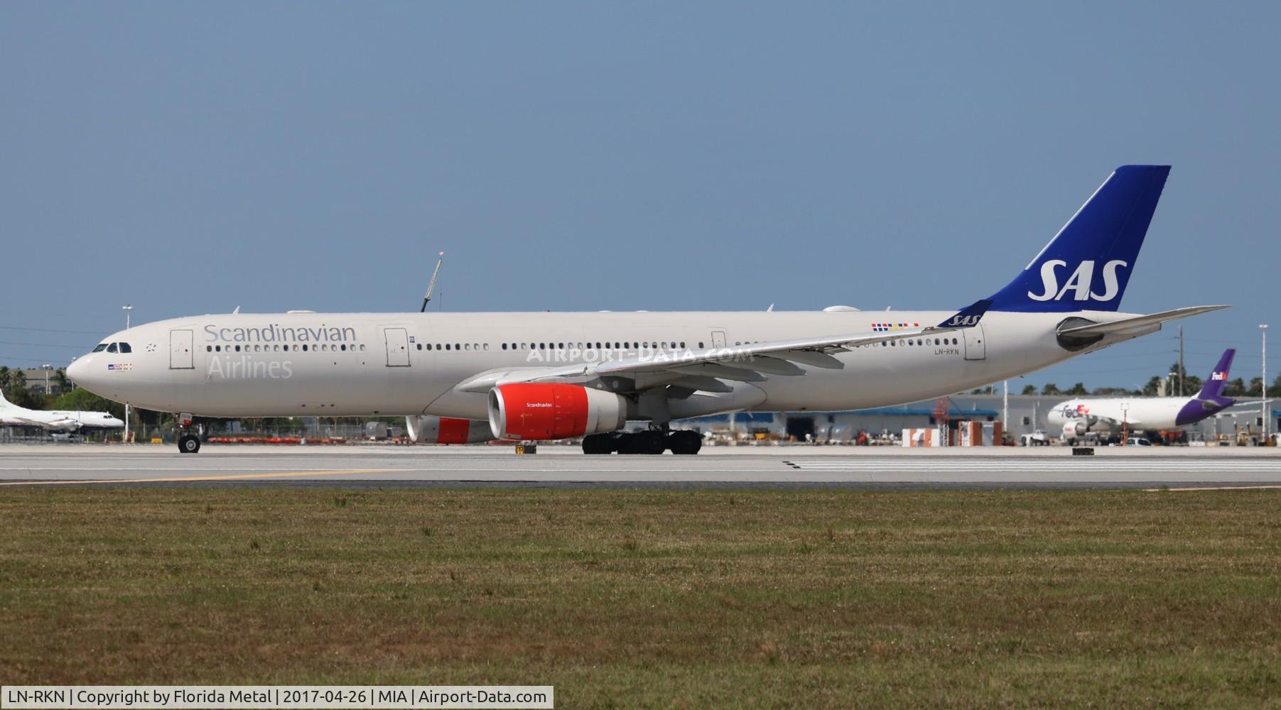 LN-RKN, 2003 Airbus A330-343X C/N 568, Scandinavian