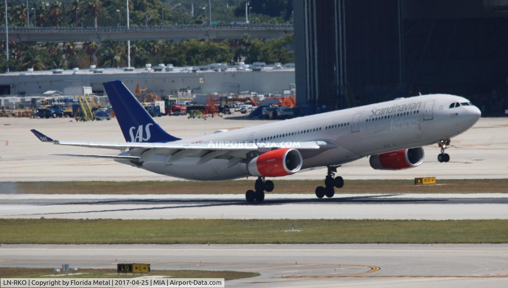LN-RKO, 2003 Airbus A330-343X C/N 515, SAS A330