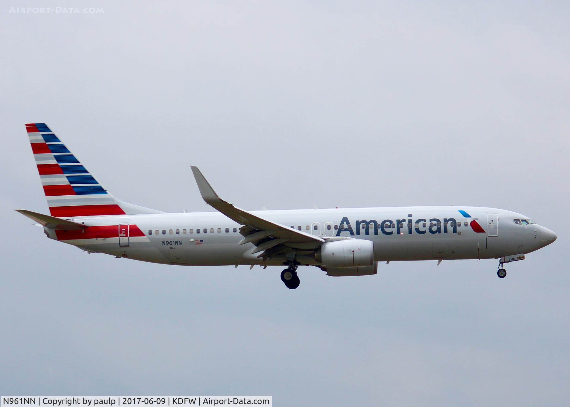 N961NN, 2014 Boeing 737-823 C/N 31205, At DFW.