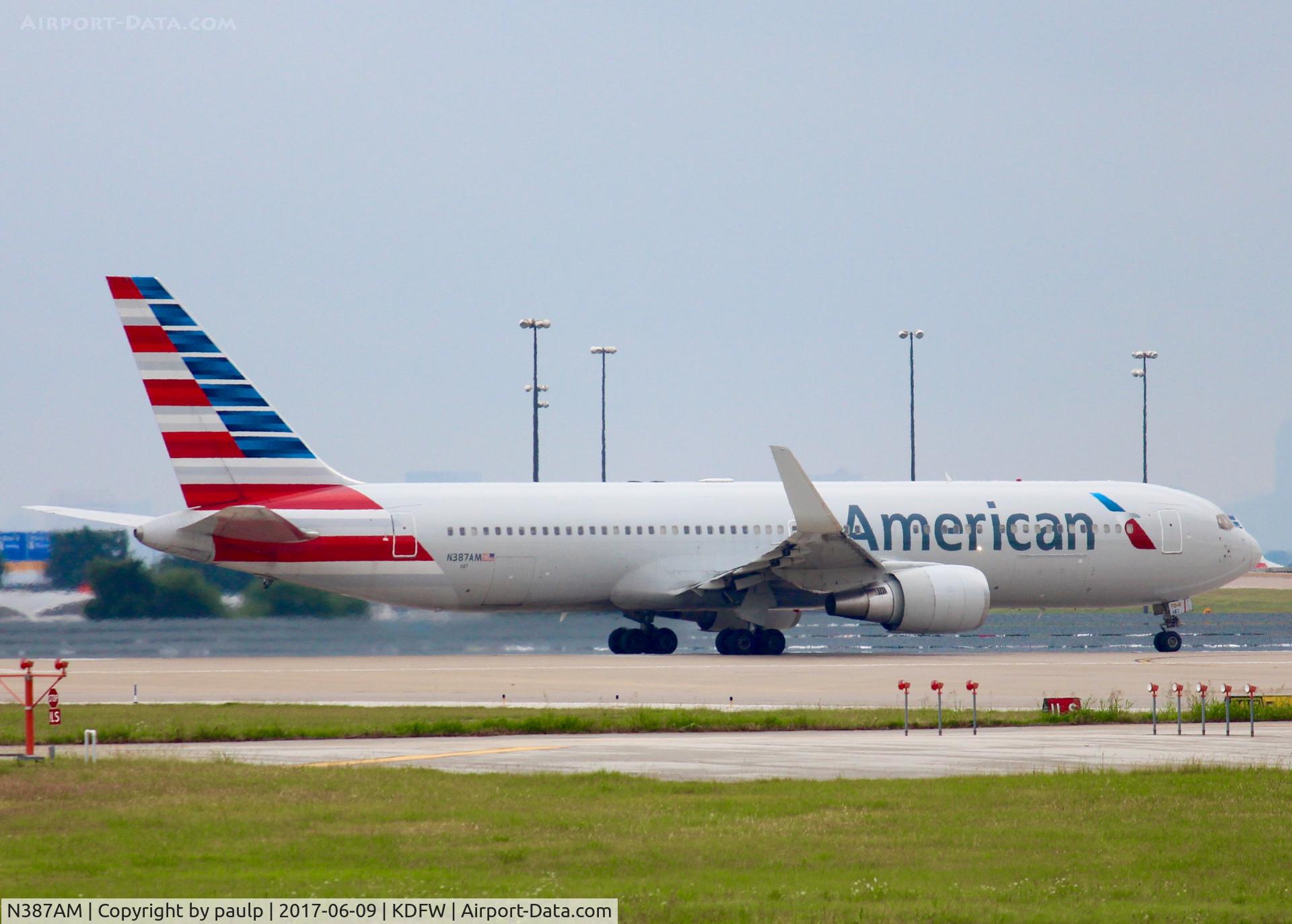 N387AM, 1994 Boeing 767-323 C/N 27184, At DFW.