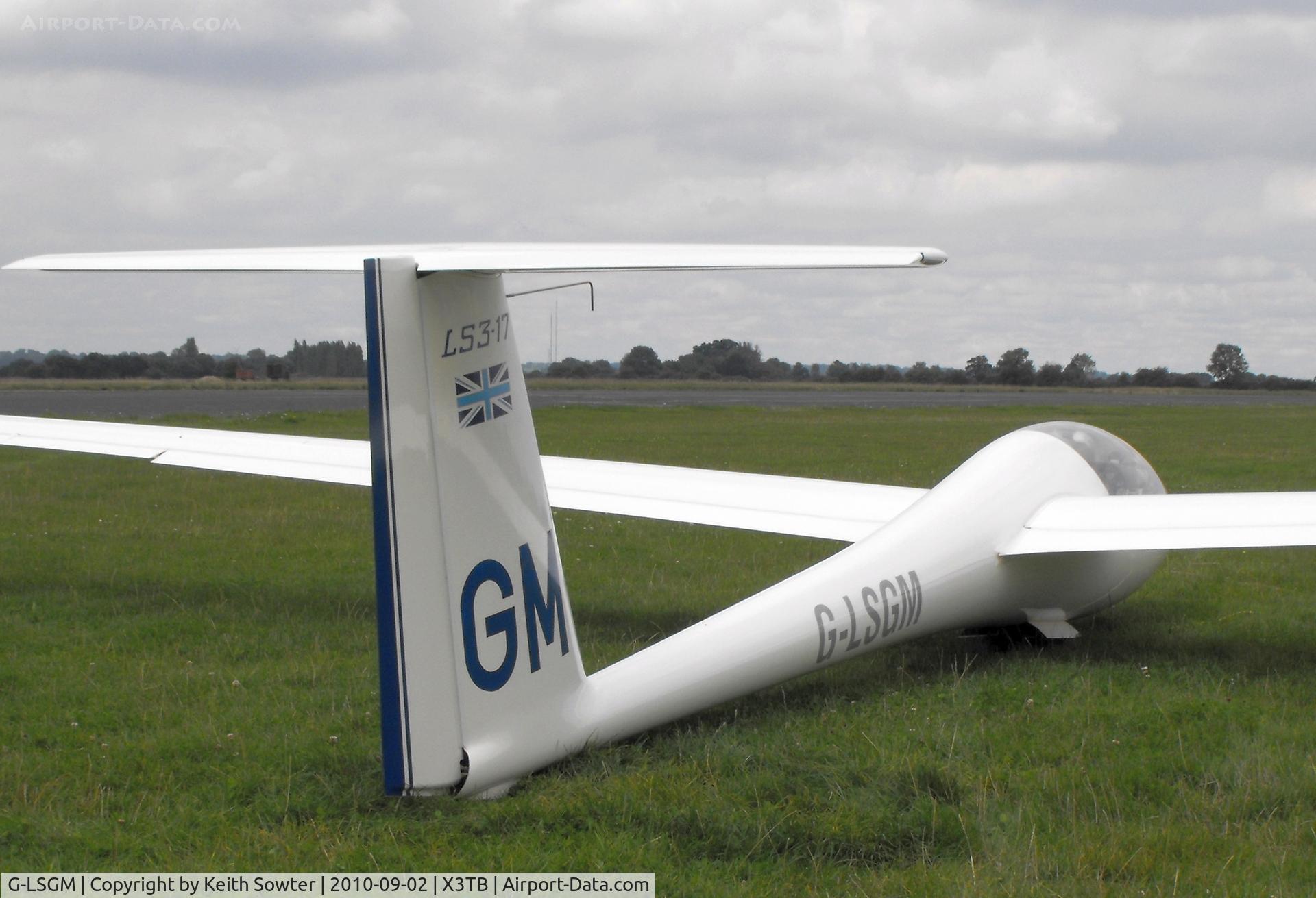 G-LSGM, 1980 Rolladen-Schneider LS-3-17 C/N 3346, Waiting for the thermals