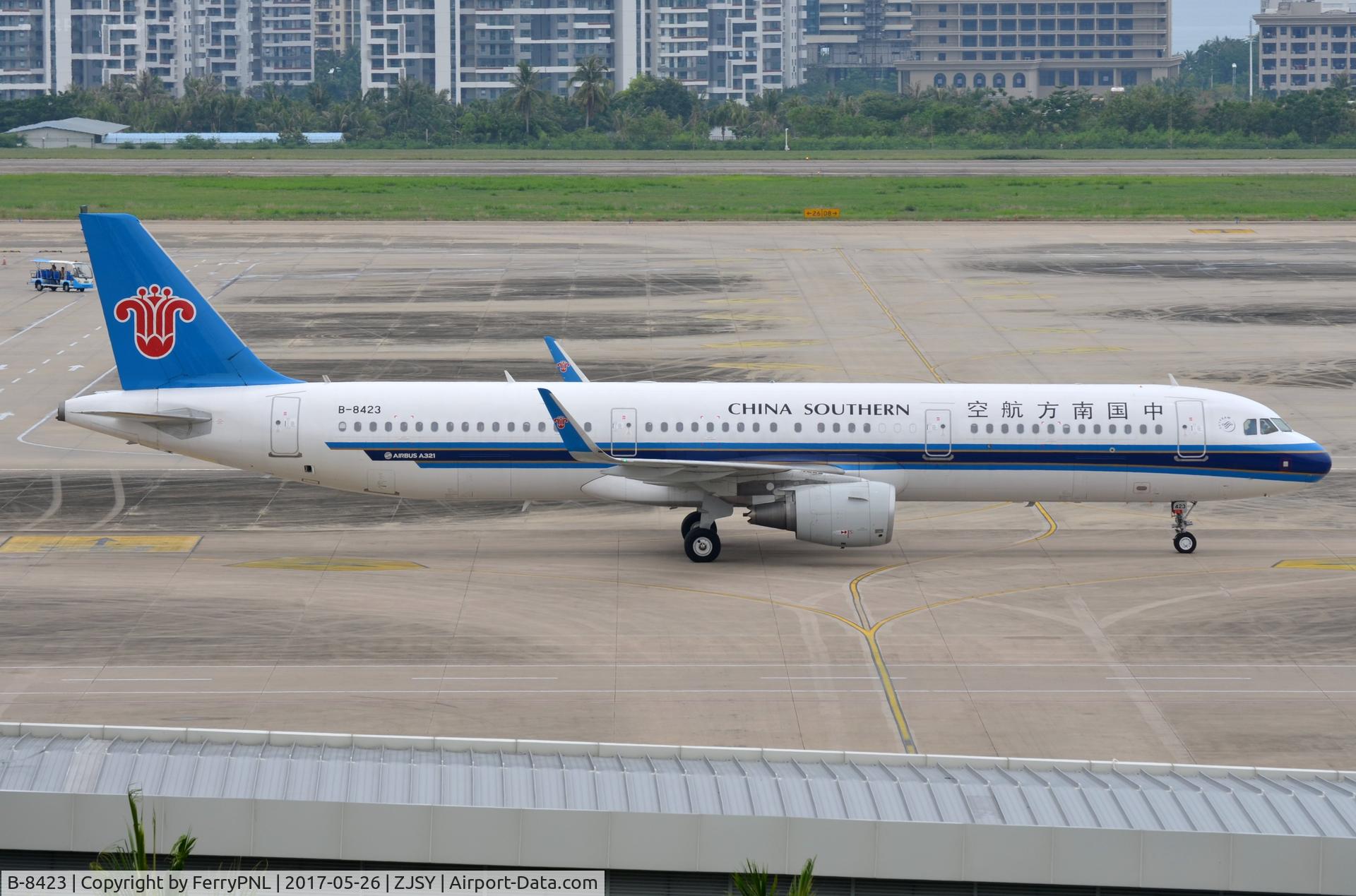 B-8423, 2016 Airbus A321-211 C/N 7064, China Southern A321