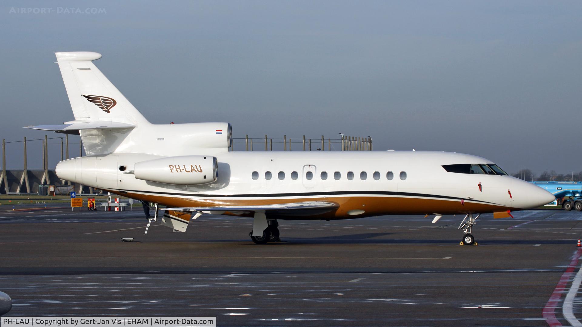 PH-LAU, 1999 Dassault Falcon 900EX C/N 54, Dutch bizzer