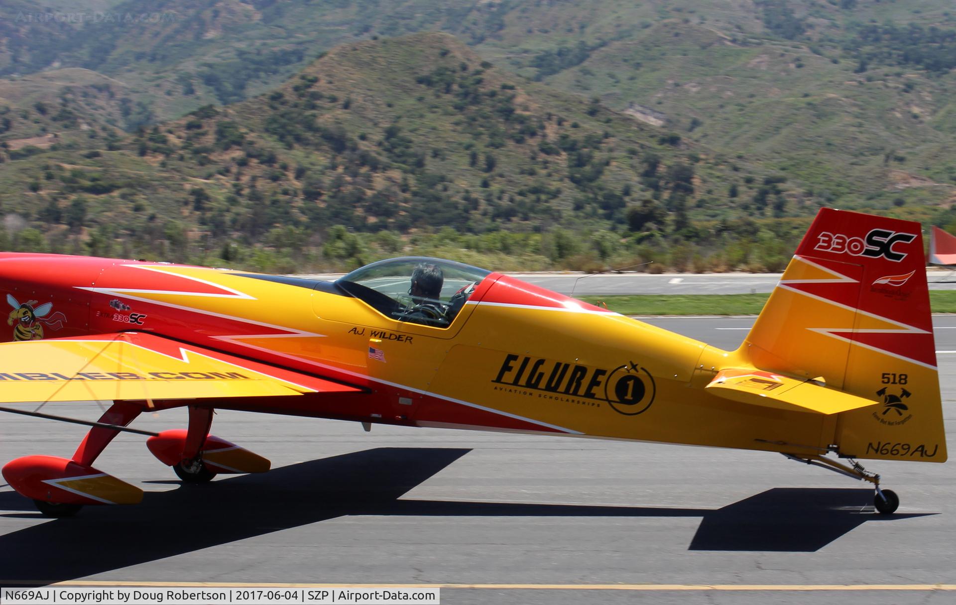N669AJ, Extra EA-330SC C/N SC001E, Extrafleugzeugproduktions EA330/SC Lycoming IO-540-L1B5 300 Hp modified to 330 Hp?, Experimental class ex Breitling racer, taxi back