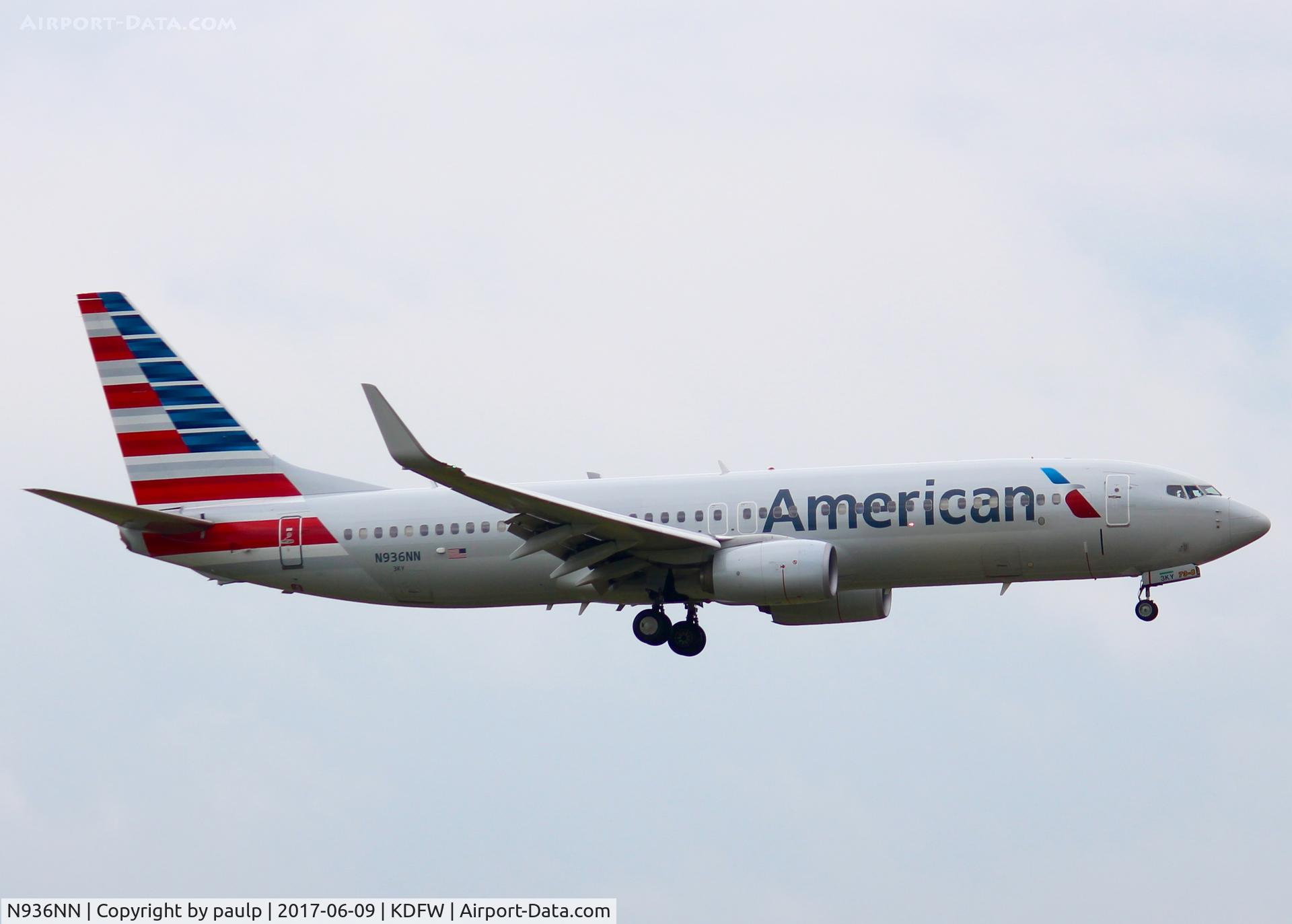 N936NN, 2013 Boeing 737-823 C/N 31176, At DFW.