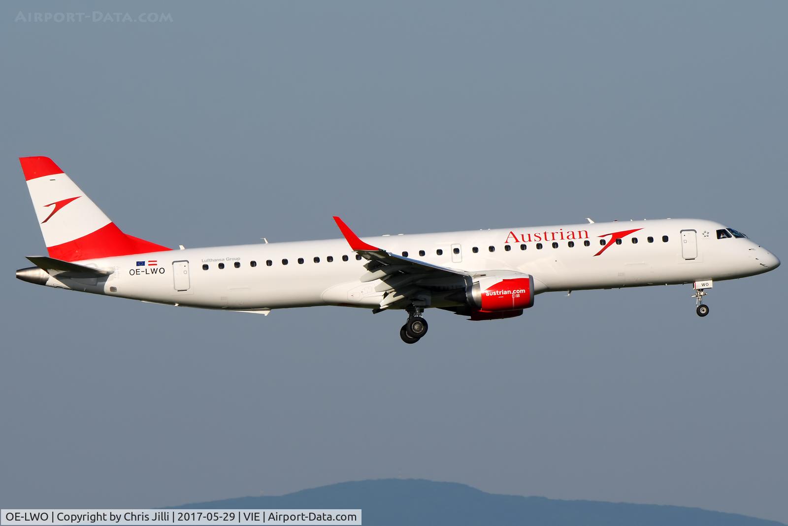 OE-LWO, 2012 Embraer 195LR (ERJ-190-200LR) C/N 19000555, Austrian Airlines