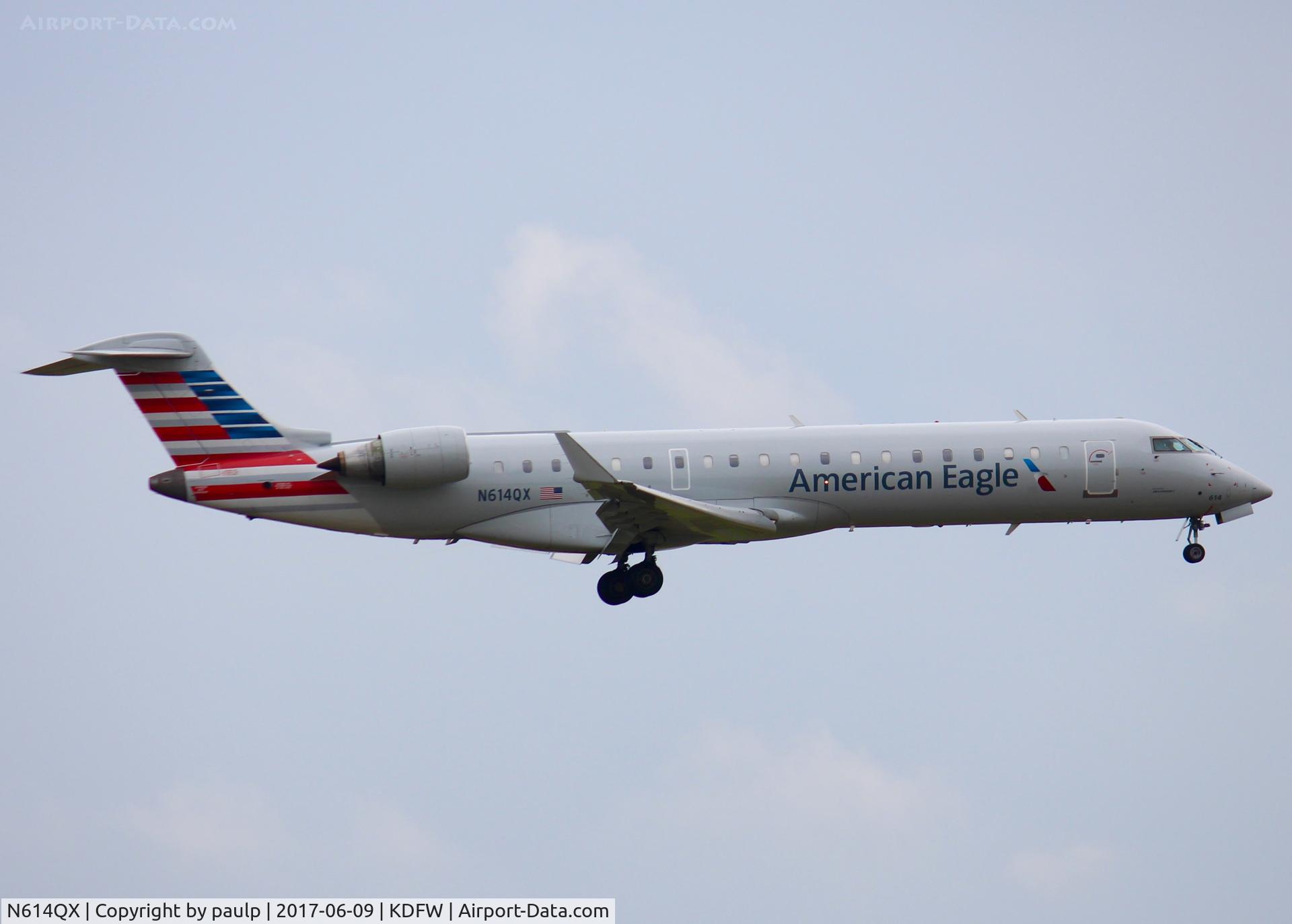 N614QX, 2002 Bombardier CRJ-701 (CL-600-2C10) Regional Jet C/N 10049, At DFW.