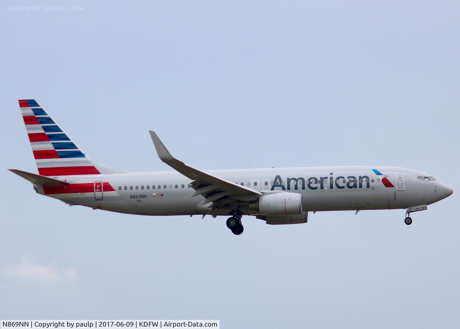 N869NN, 2011 Boeing 737-823 C/N 40764, At DFW.