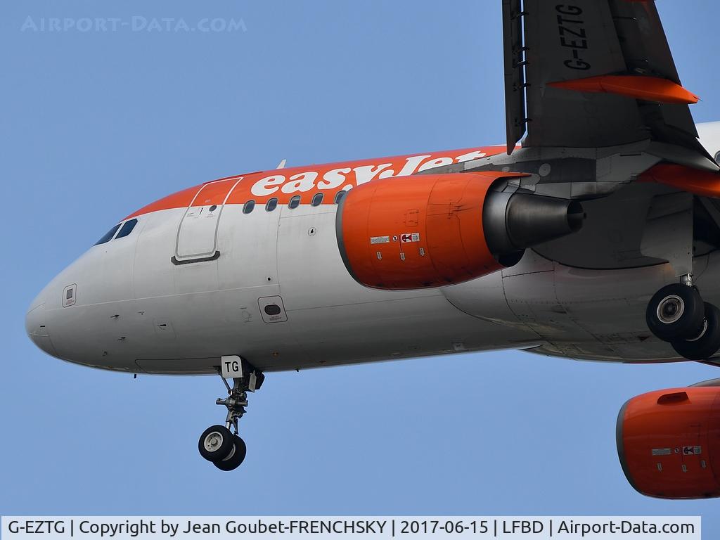 G-EZTG, 2009 Airbus A320-214 C/N 3946, U24131 from Barcelona landing runway 23