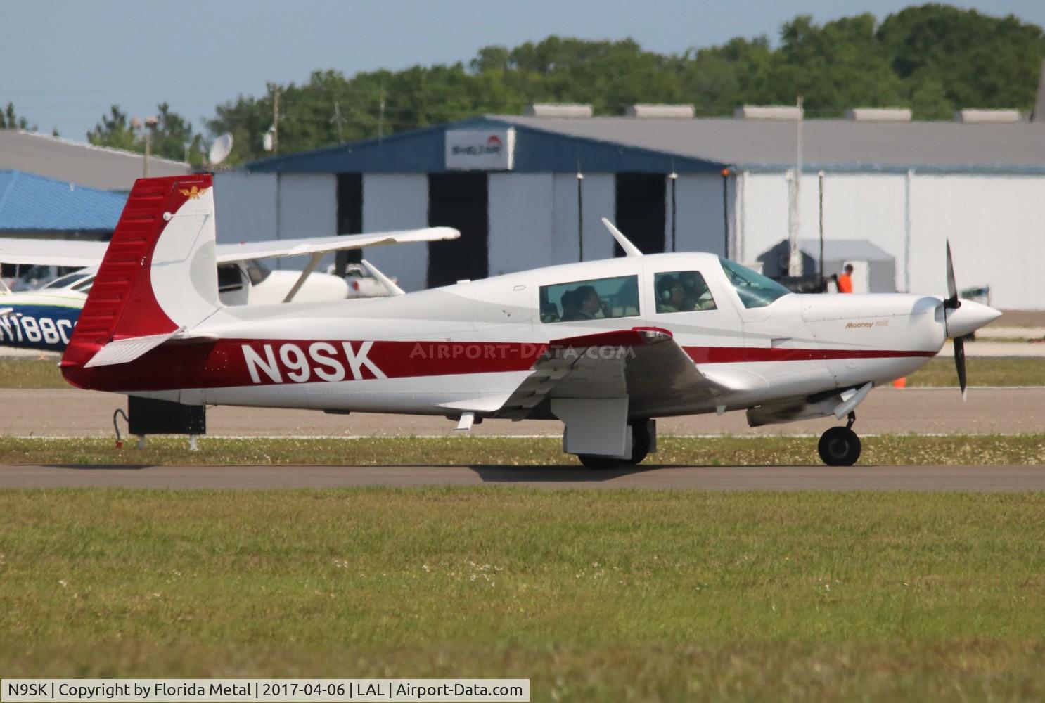 N9SK, 1981 Mooney M20K C/N 25-0601, Mooney M20K