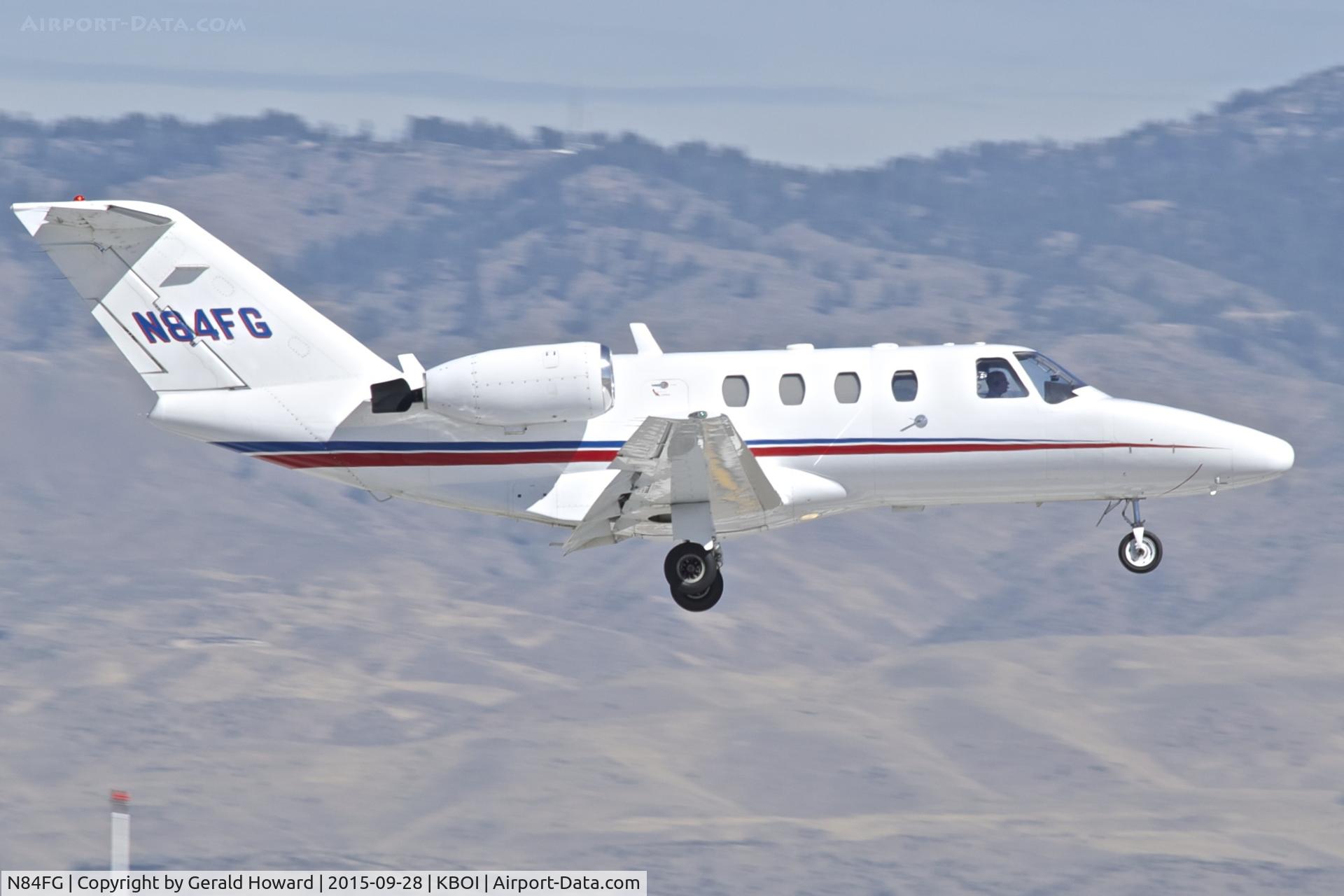 N84FG, 1997 Cessna 525 CitationJet CJ1 C/N 525-0192, Landing RWY 10R.