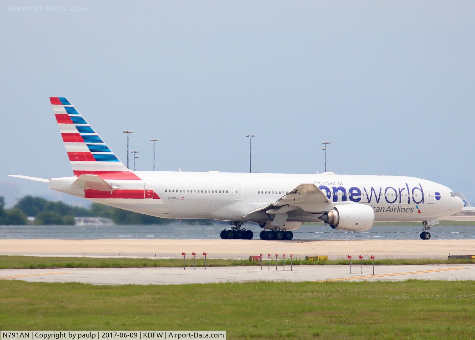 N791AN, 2000 Boeing 777-223/ER C/N 30254, At DFW.