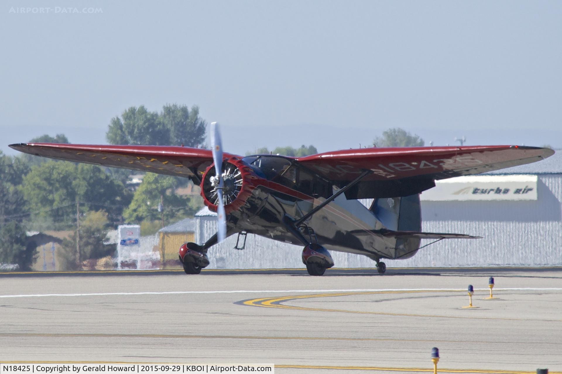 N18425, 1937 Stinson SR-9F Reliant C/N 5715, Landing roll out on RWY 10L.
