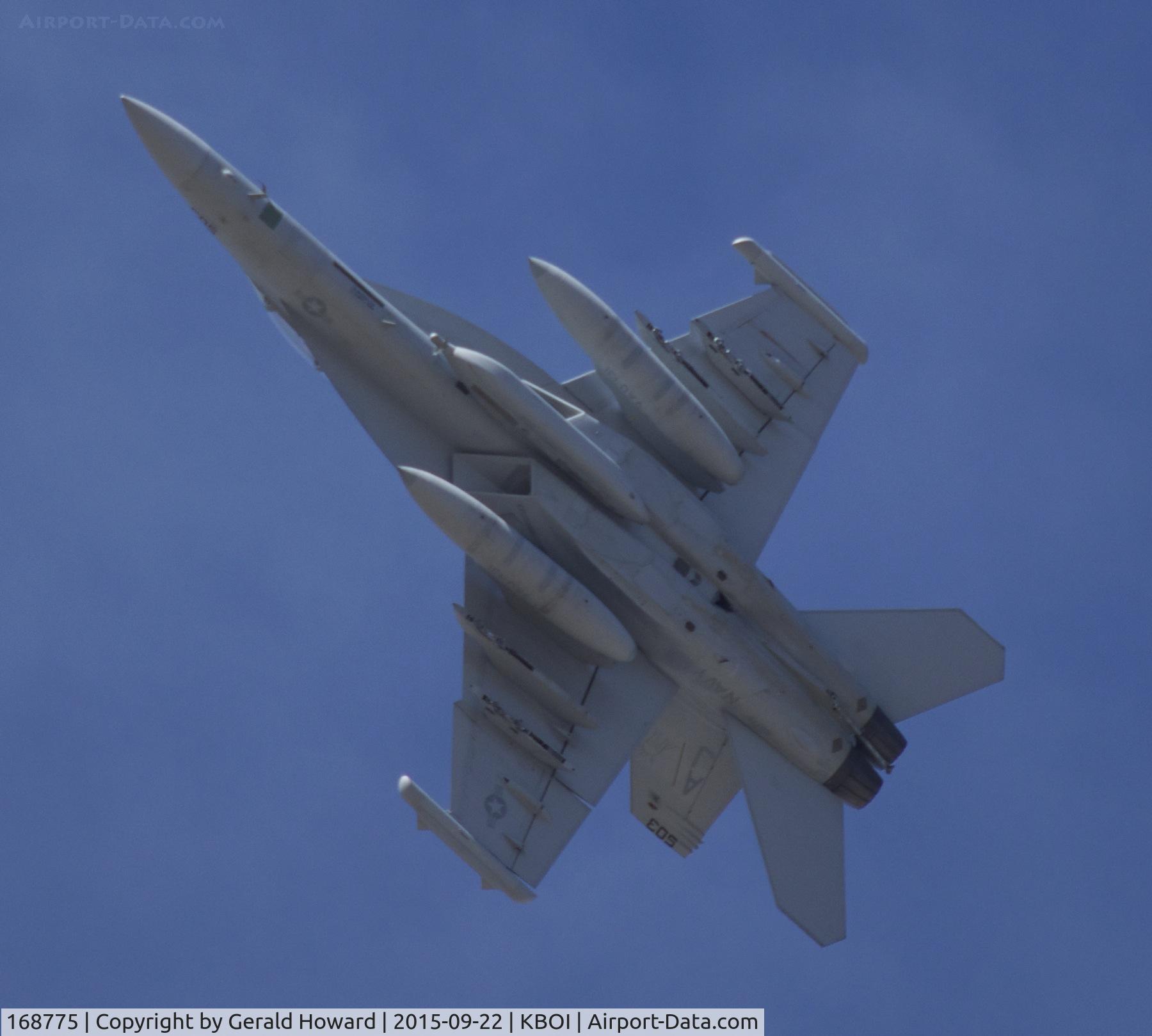 168775, Boeing EA-18G Growler C/N G-89, Making the midfield break for RWY 10R.  VAQ-131	“Lancers”, CVN-77, USS George H.W. Bush.