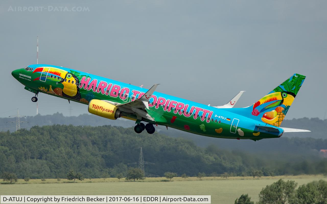 D-ATUJ, 2012 Boeing 737-8K5 C/N 39923, departure to Palma via RW27