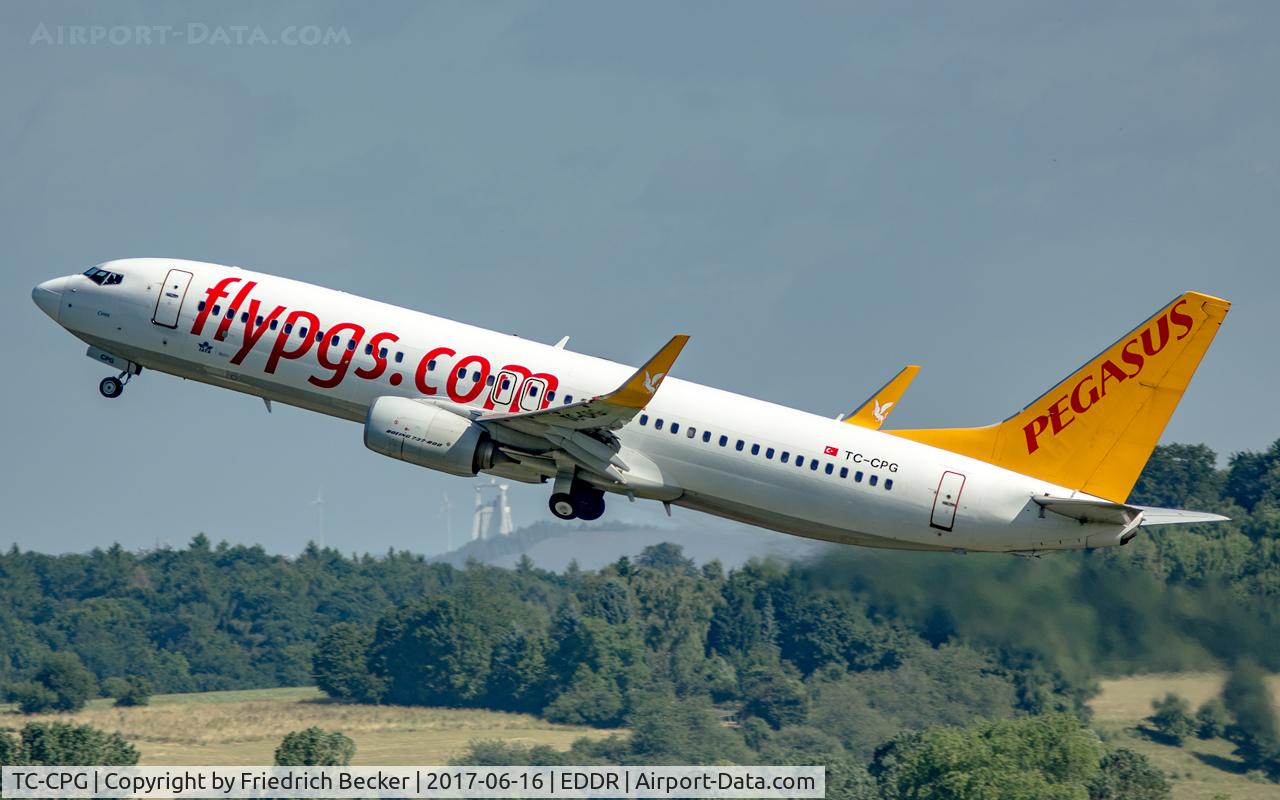 TC-CPG, 2012 Boeing 737-82R C/N 40880, departure to Palma via RW27