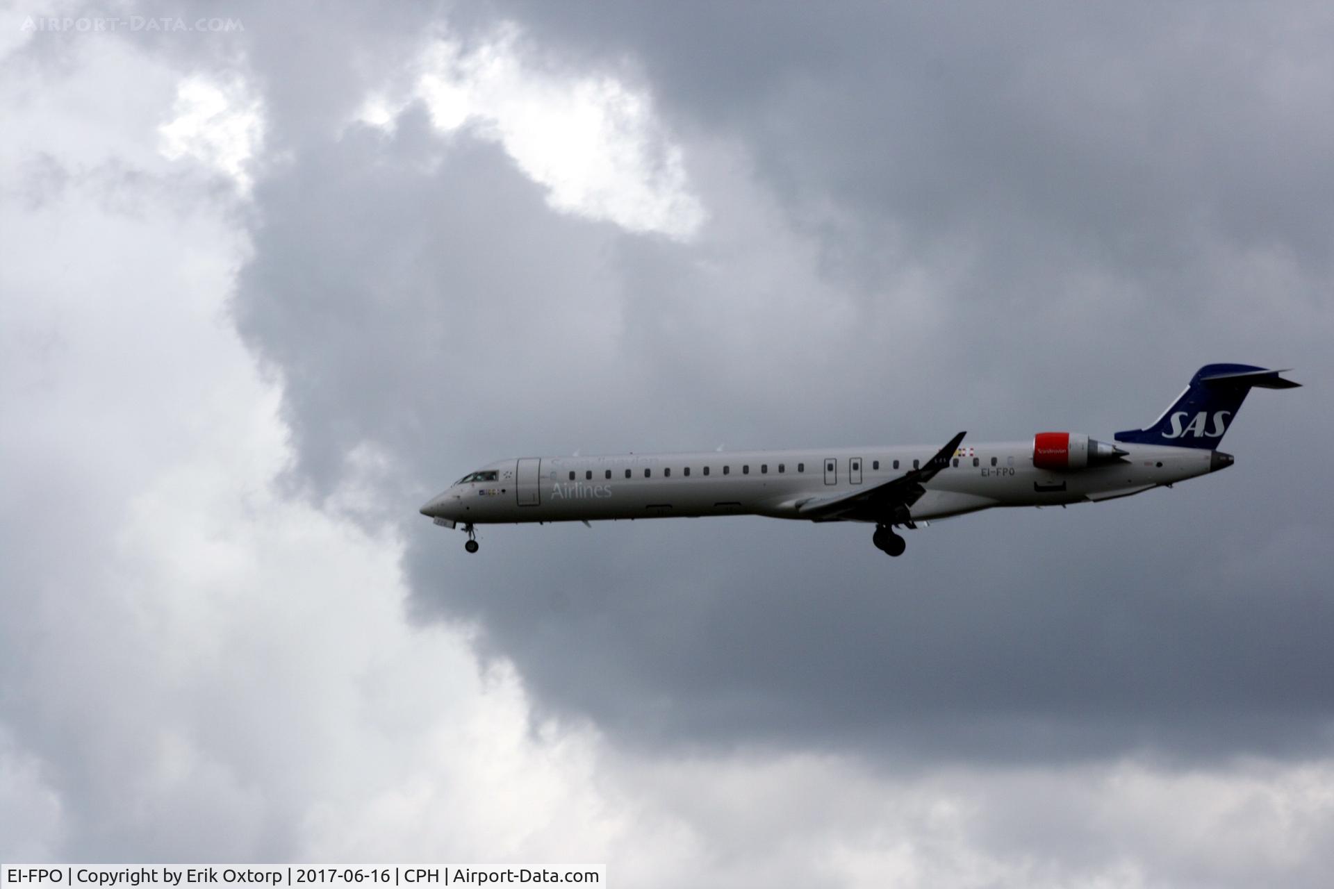 EI-FPO, 2017 Bombardier CRJ-900 (CL-600-2D24 C/N 15434, EI-FPO landing rw 22L