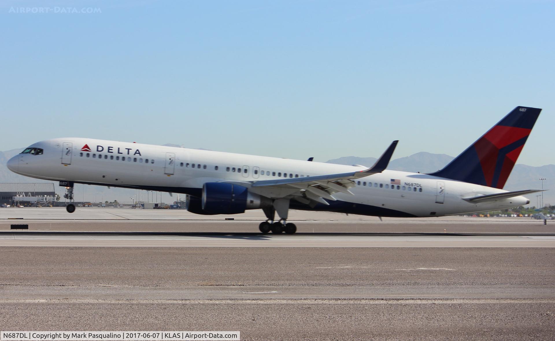 N687DL, 1998 Boeing 757-232 C/N 27586, Boeing 757-200