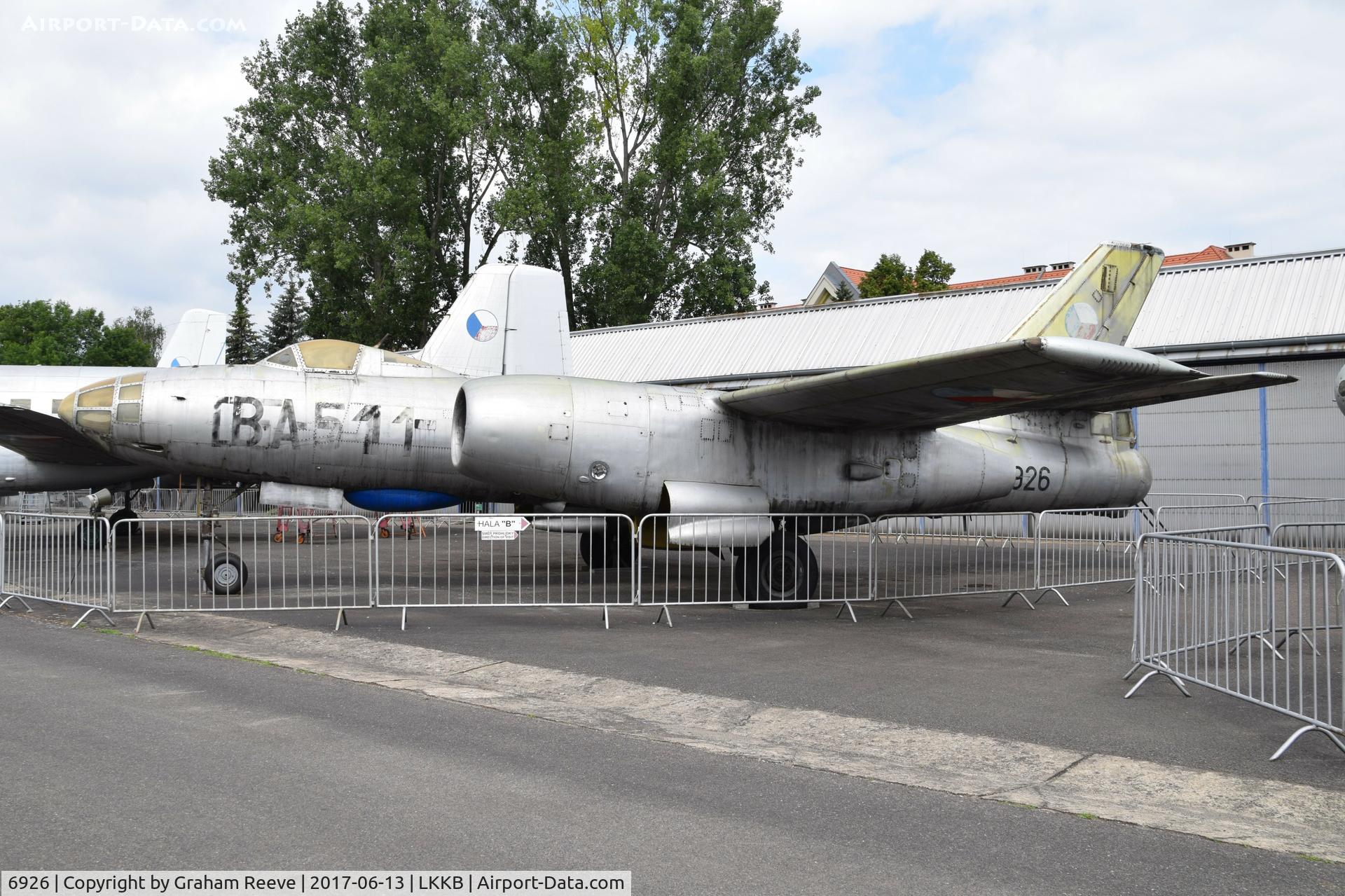 6926, Ilyushin Il-28RTR C/N 56926, On display at 