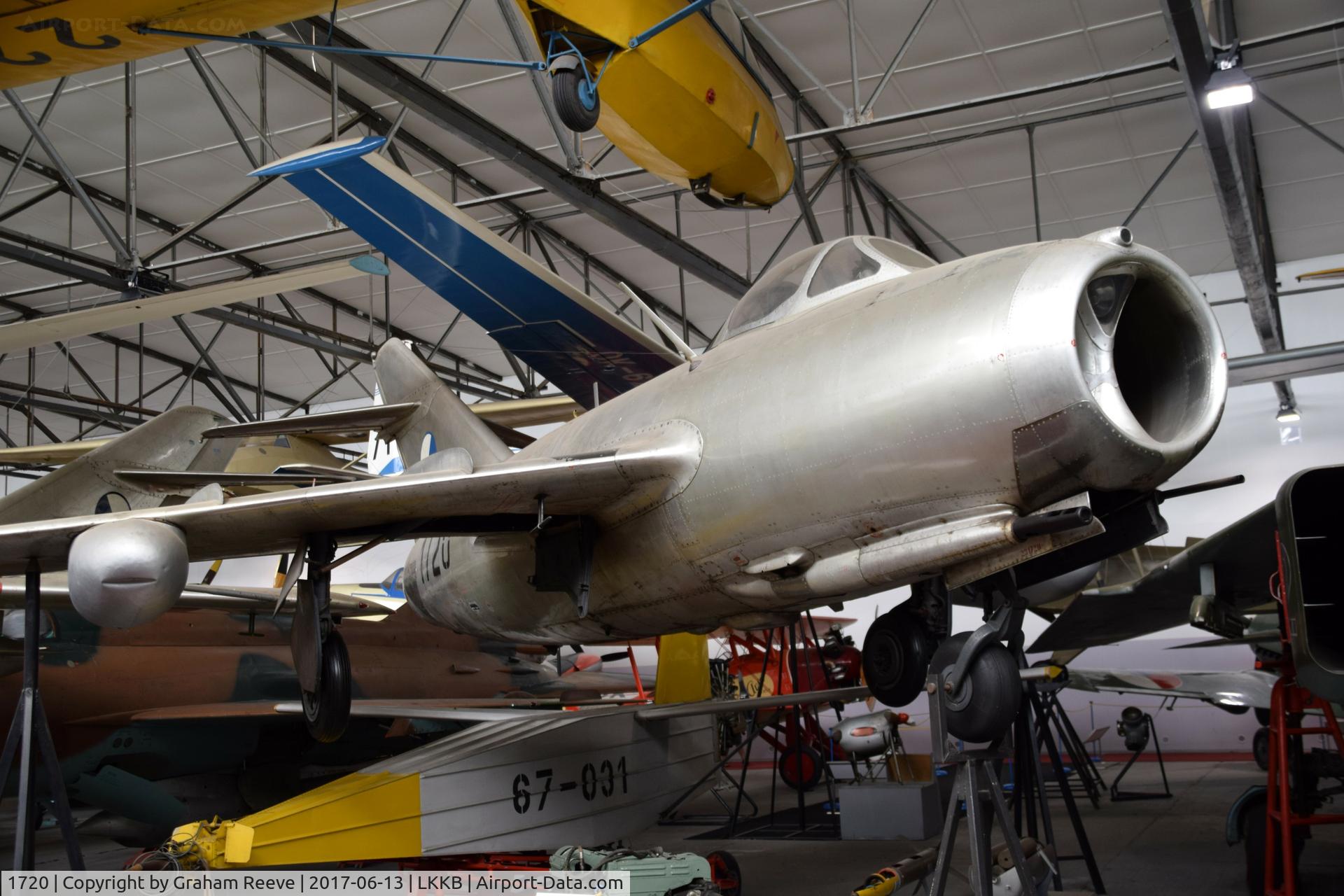 1720, Mikoyan-Gurevich MiG-15 C/N 231720, L-4J