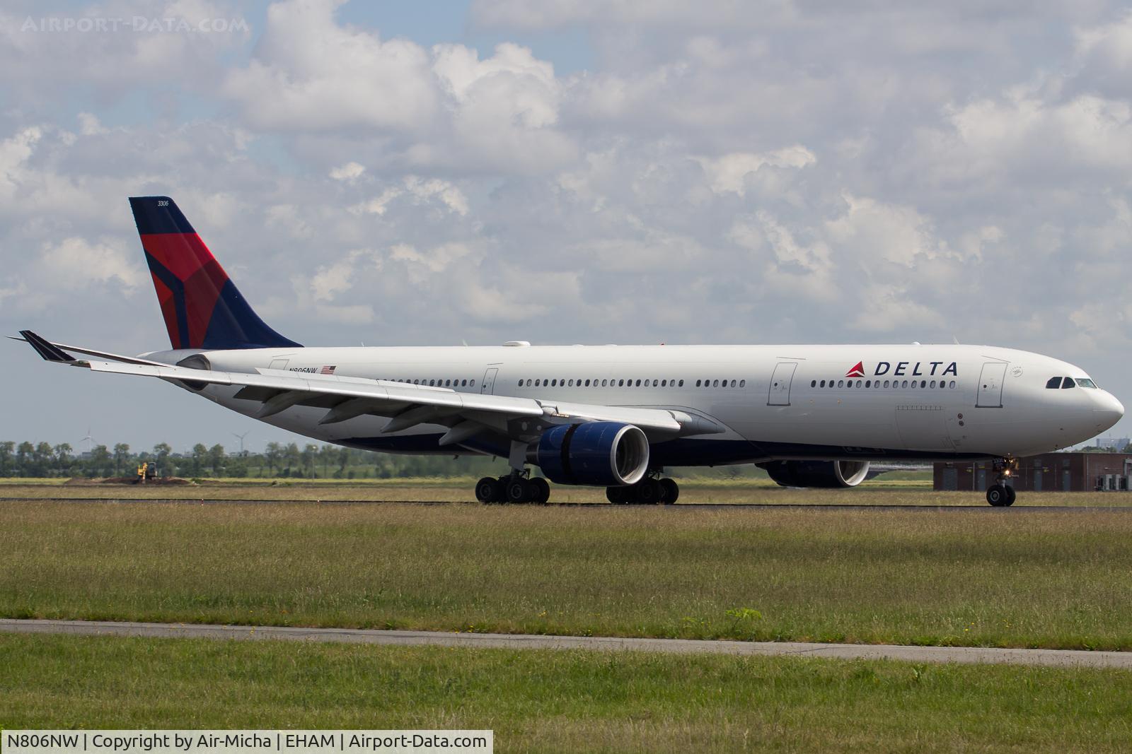N806NW, 2004 Airbus A330-323 C/N 578, Delta Air Lines