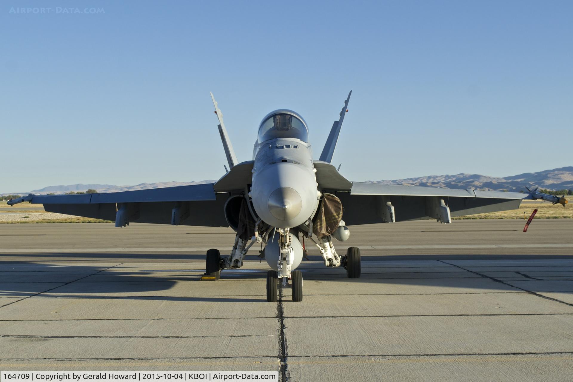 164709, McDonnell Douglas F/A-18C Hornet C/N 1151/C314, Parked on south GA ramp.  VMFA-323 “Death Rattlers”, 3rd MAW, MAG-11, MCAS Miramar, CA.
