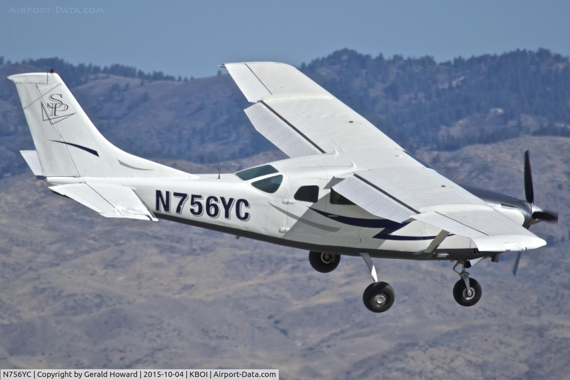 N756YC, 1978 Cessna TU206G Turbo Stationair C/N U20604454, Turning on final for RWY 10R.