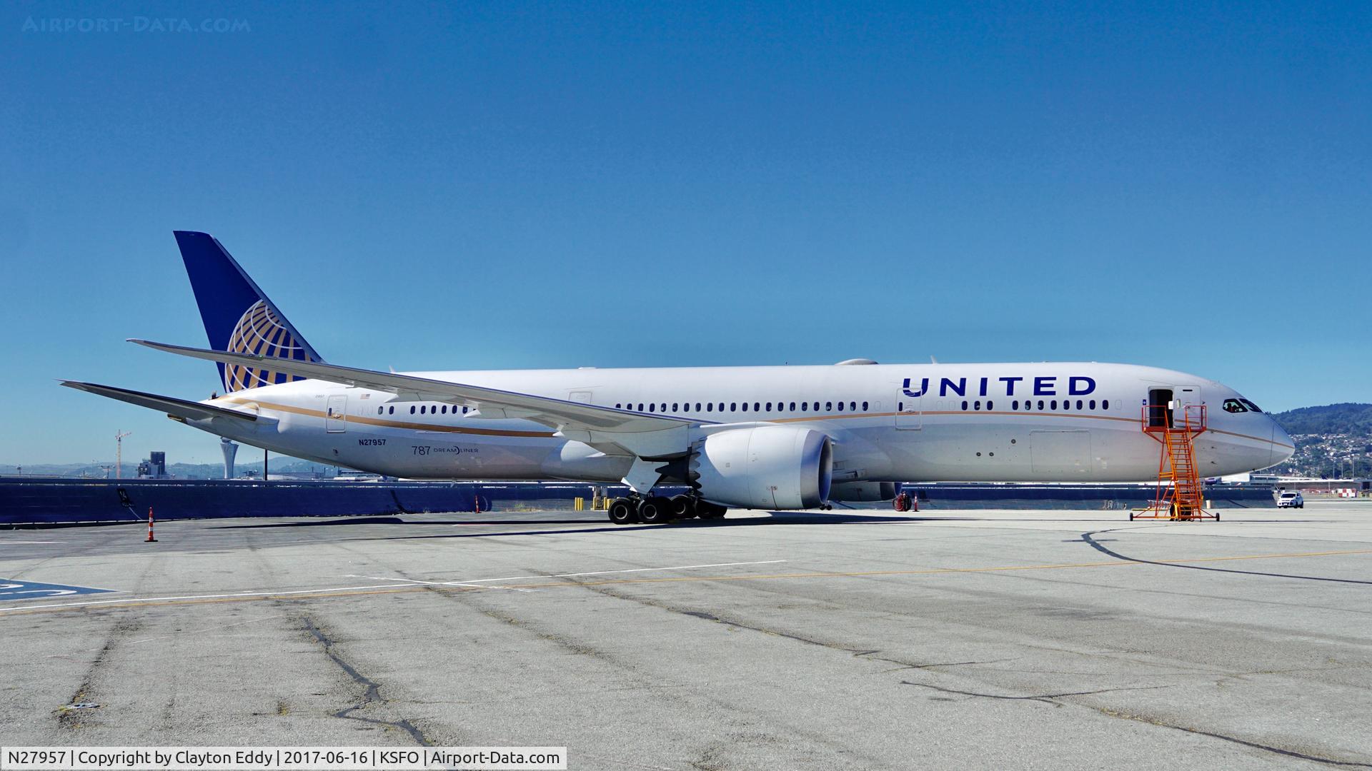 N27957, 2015 Boeing 787-9 Dreamliner C/N 36409, SFO 2017.