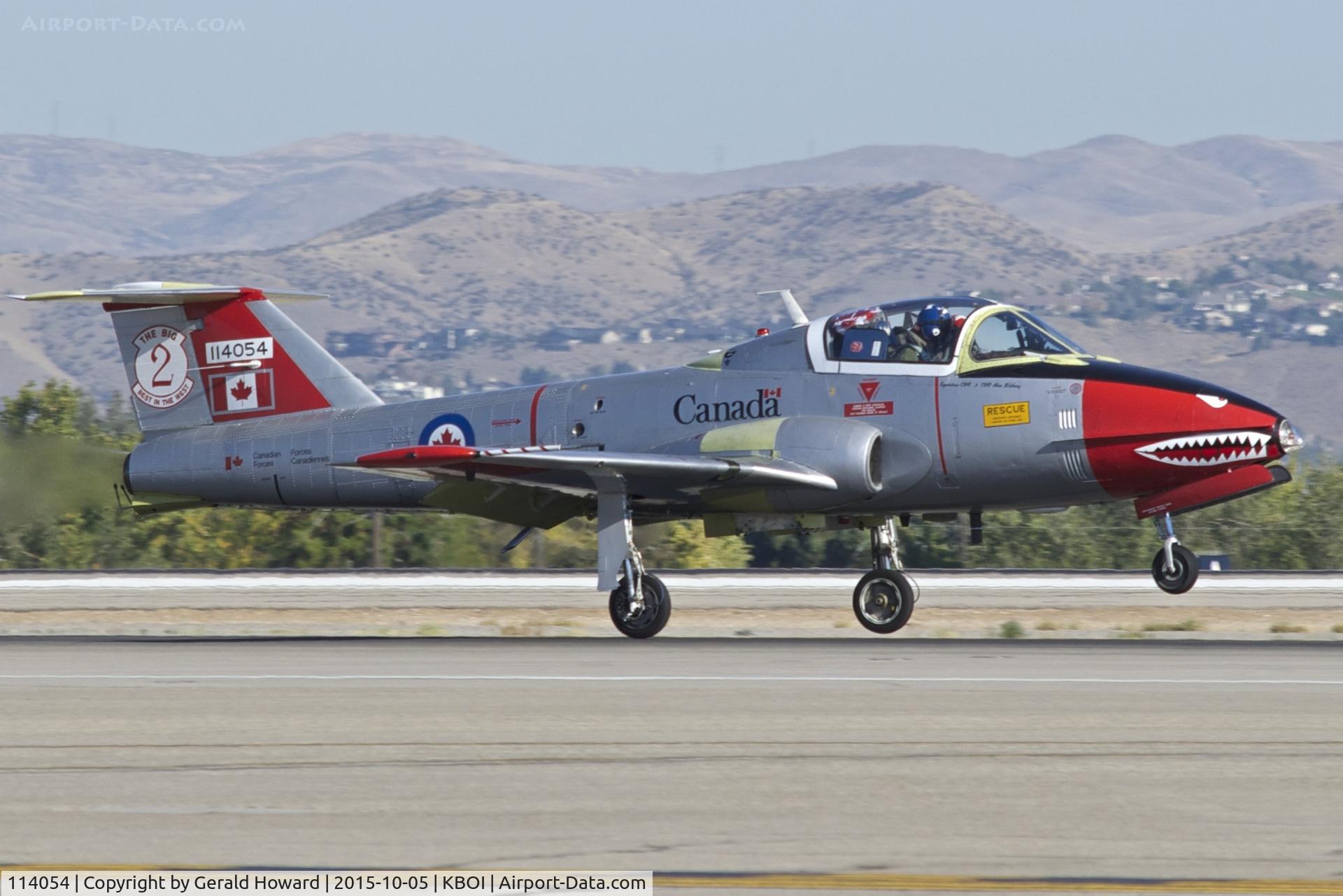 114054, 1971 Canadair CT-114 C/N 1054, Take off roll on RWY 10R.  431 Air Demo Sq., 15 Wing, Saskatchewan, Canada. (Snowbirds)