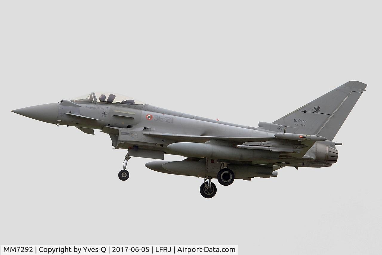 MM7292, Eurofighter EF-2000 Typhoon S C/N IS024, Eurofighter EF-2000 Typhoon S, On final rwy 26, Landivisiau Naval Air Base (LFRJ) Tiger Meet 2017