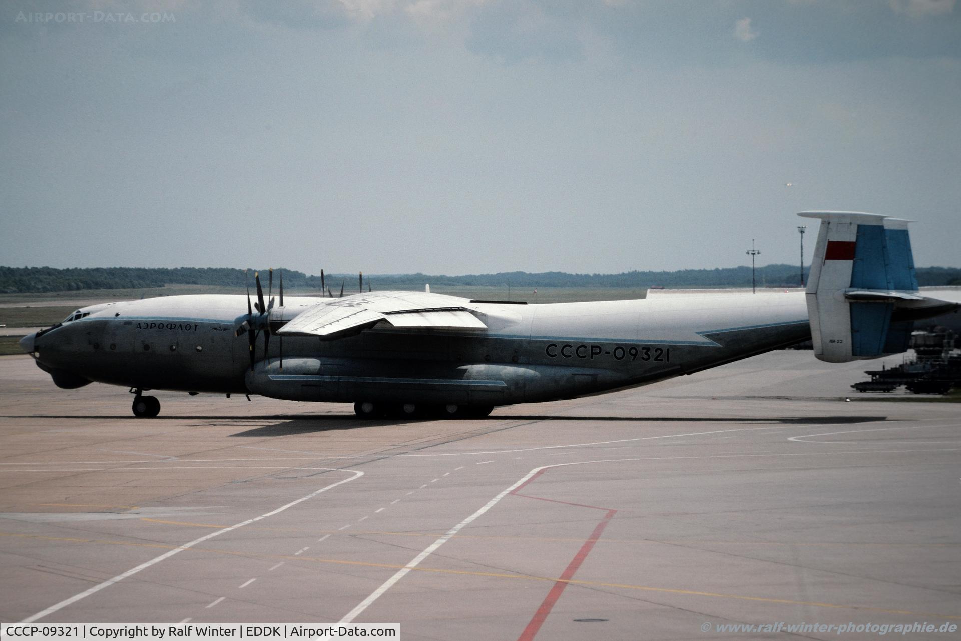 CCCP-09321, Antonov An-22 C/N 01340303, Antonov An-22 - Aeroflot - 01340303 - CCCP-09321 - 1992 - CGN