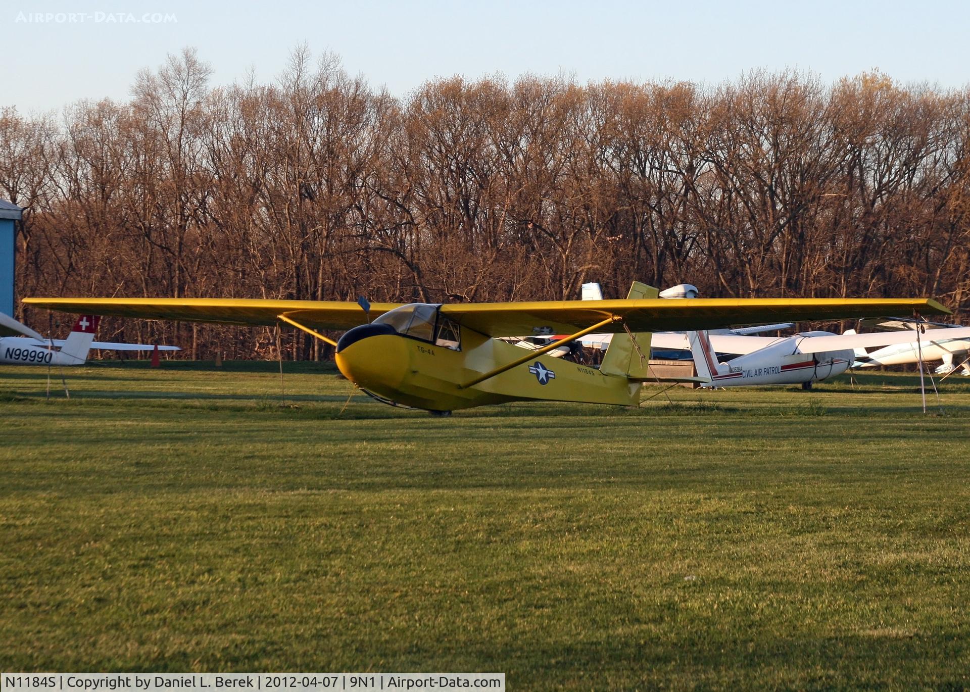 N1184S, 1972 Schweizer SGS 2-33A C/N 234, A fine evening for a beautiful plane at a scenic airport.