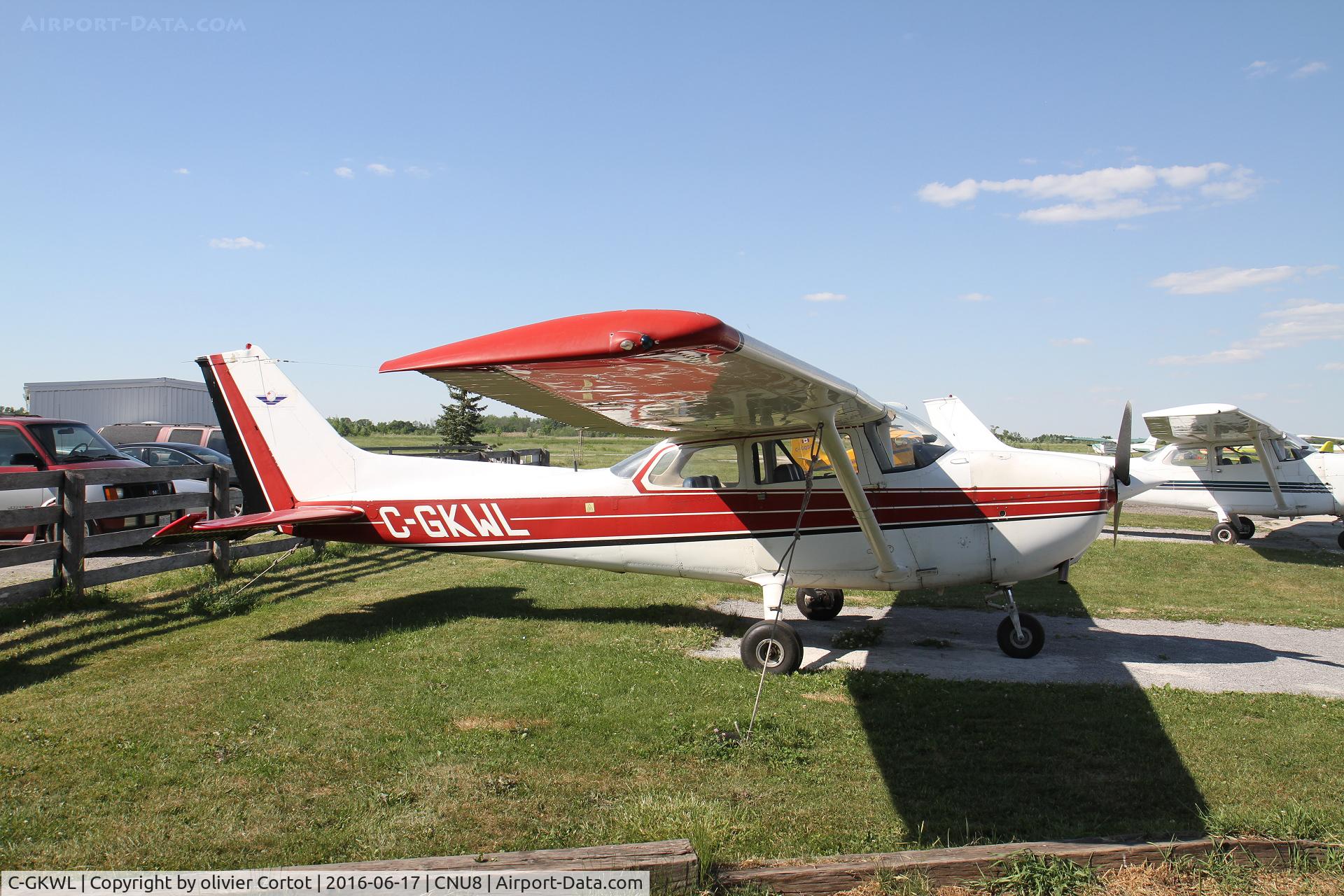 C-GKWL, 1976 Cessna 172N C/N 17268441, Markham airfield on a sunny day