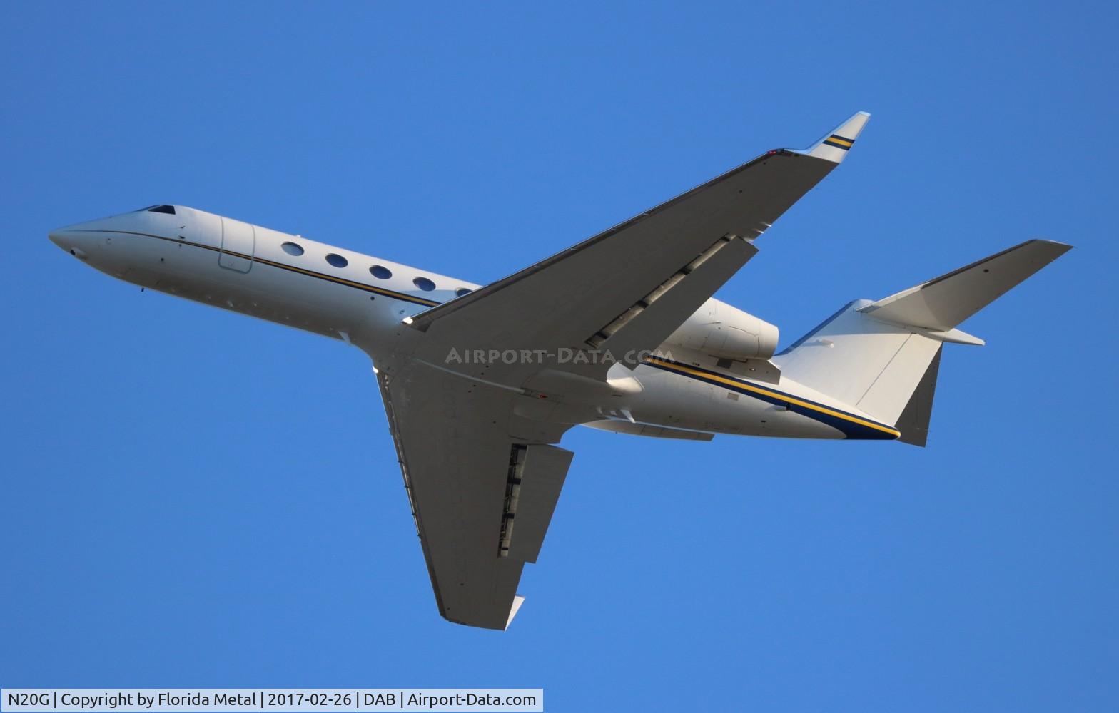 N20G, Gulfstream Aerospace GIV-X (G450) C/N 4212, Goodyear Tire