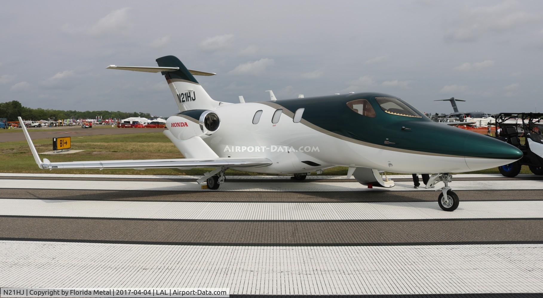 N21HJ, 2015 Honda HA-420 HondaJet C/N 42000014, Honda Jet