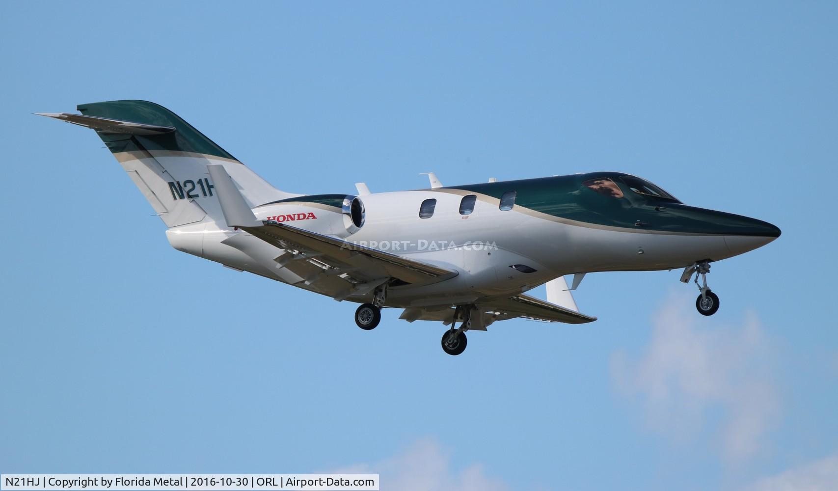 N21HJ, 2015 Honda HA-420 HondaJet C/N 42000014, Honda Jet