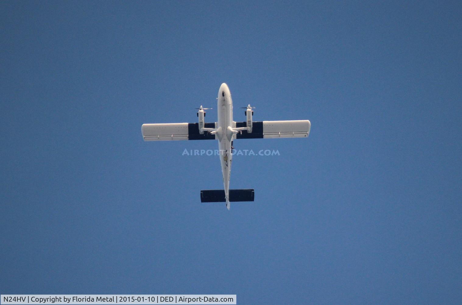 N24HV, 1968 De Havilland Canada DHC-6-100 Twin Otter C/N 109, Twin Otter parachute drop