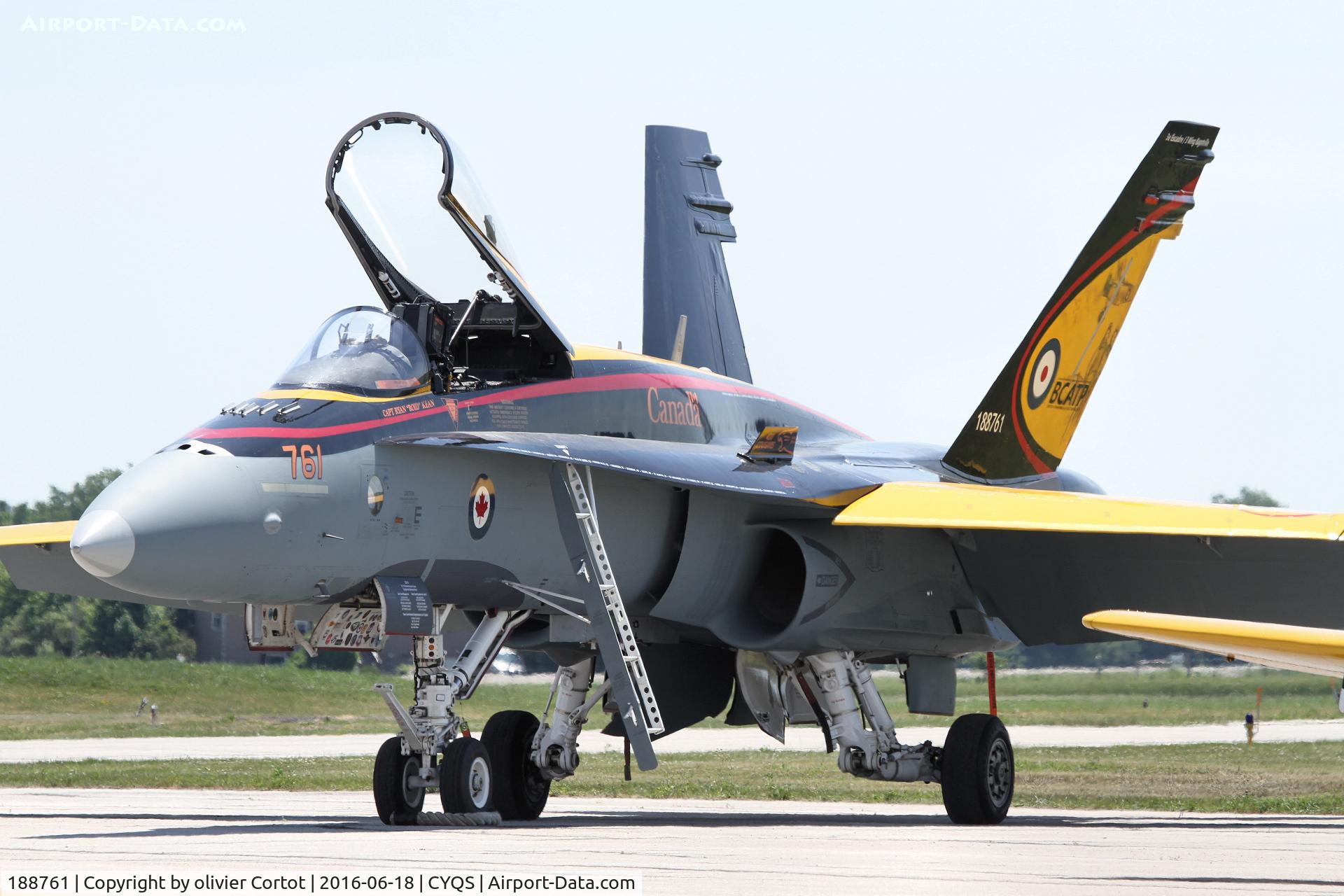 188761, 1986 McDonnell Douglas CF-188A Hornet C/N 417/A346, St Thomas airshow