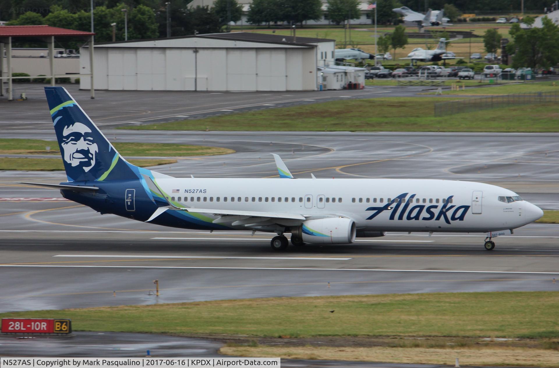 N527AS, 2009 Boeing 737-890 C/N 35694, Boeing 737-800