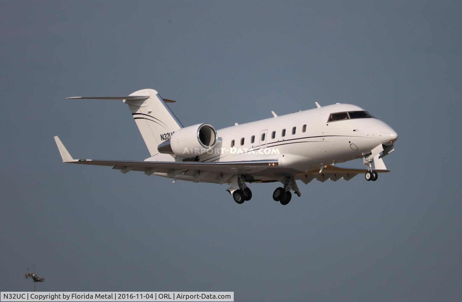 N32UC, 1999 Bombardier Challenger 604 (CL-600-2B16) C/N 5404, Challenger 604