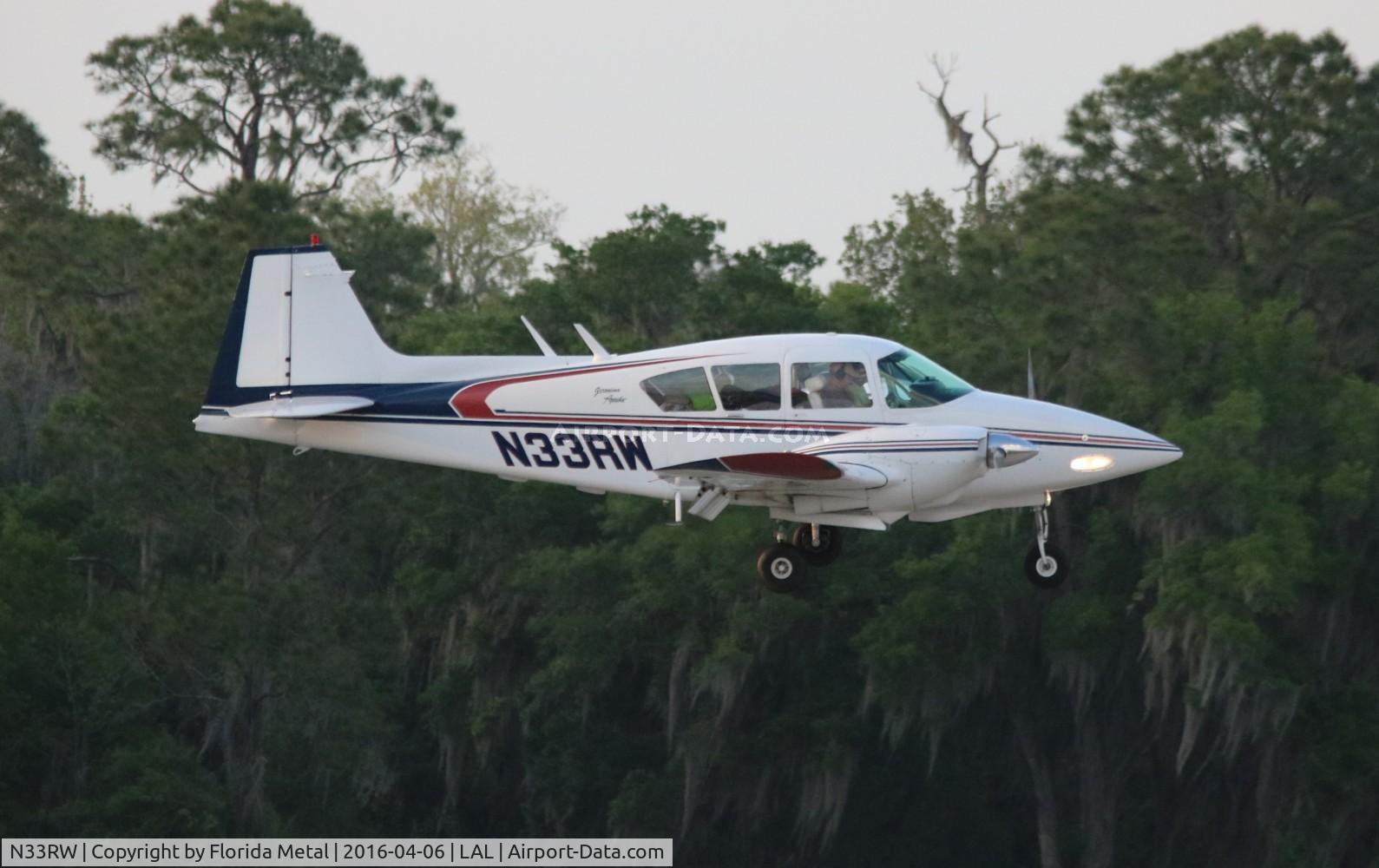 N33RW, 1960 Piper PA-23-160 Apache C/N 23-1948, Apache