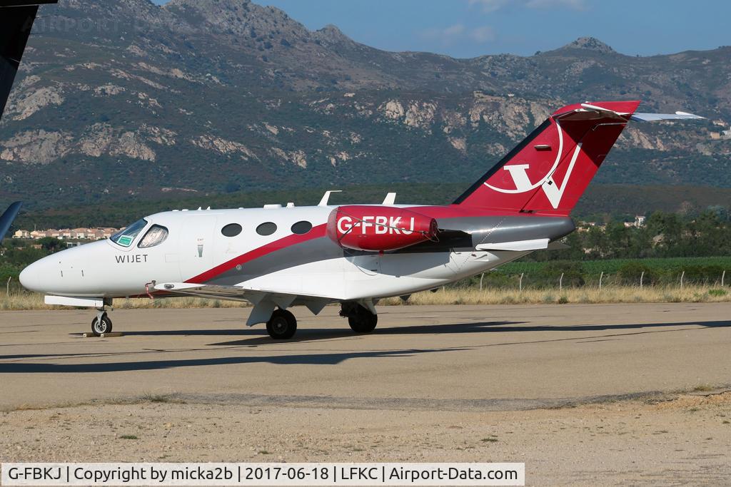G-FBKJ, 2009 Cessna 510 Citation Mustang Citation Mustang C/N 510-0169, Parked