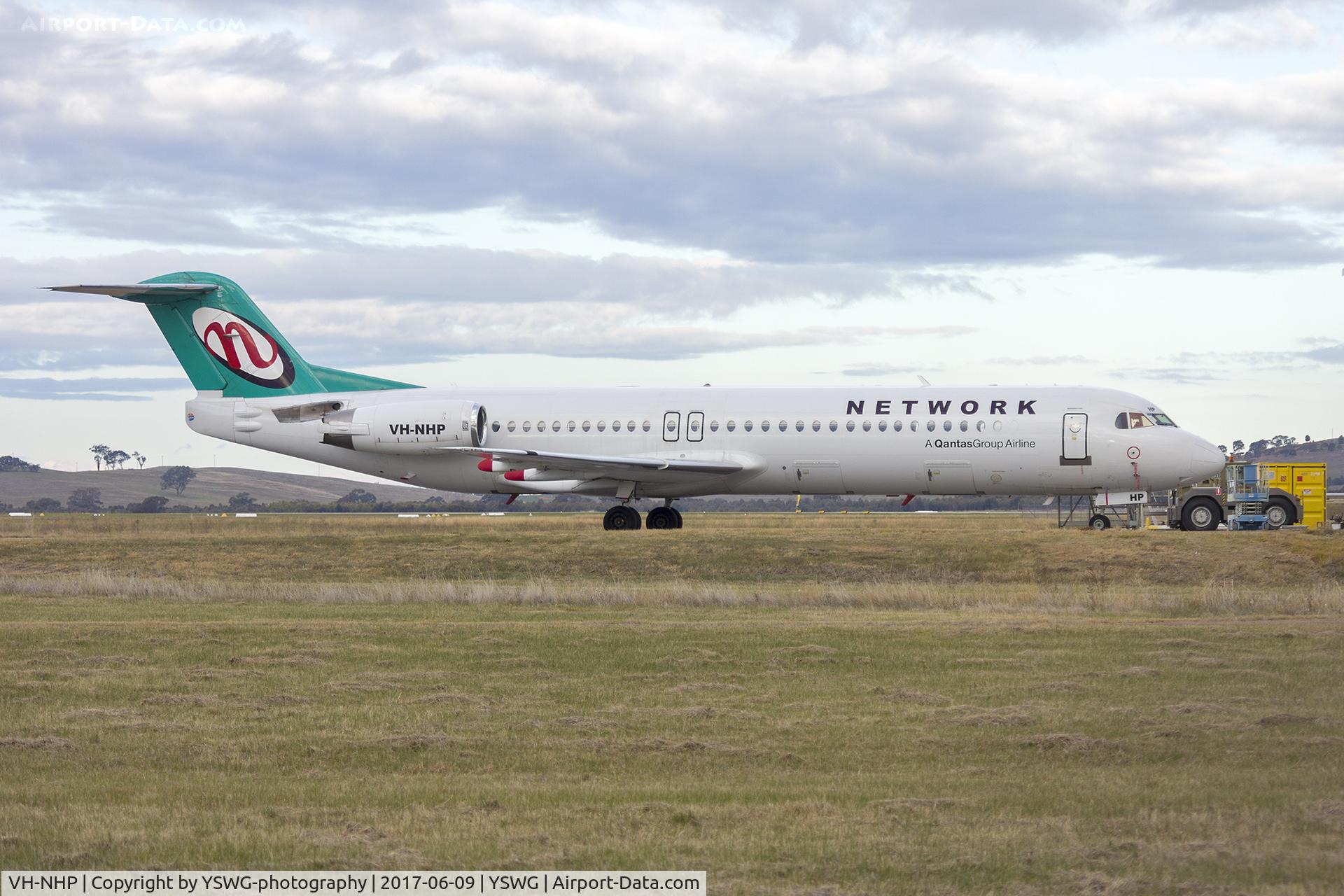 VH-NHP, 1992 Fokker 100 (F-28-0100) C/N 11399, Network Aviation (VH-NHP) Fokker 100 at Wagga Wagga Airport