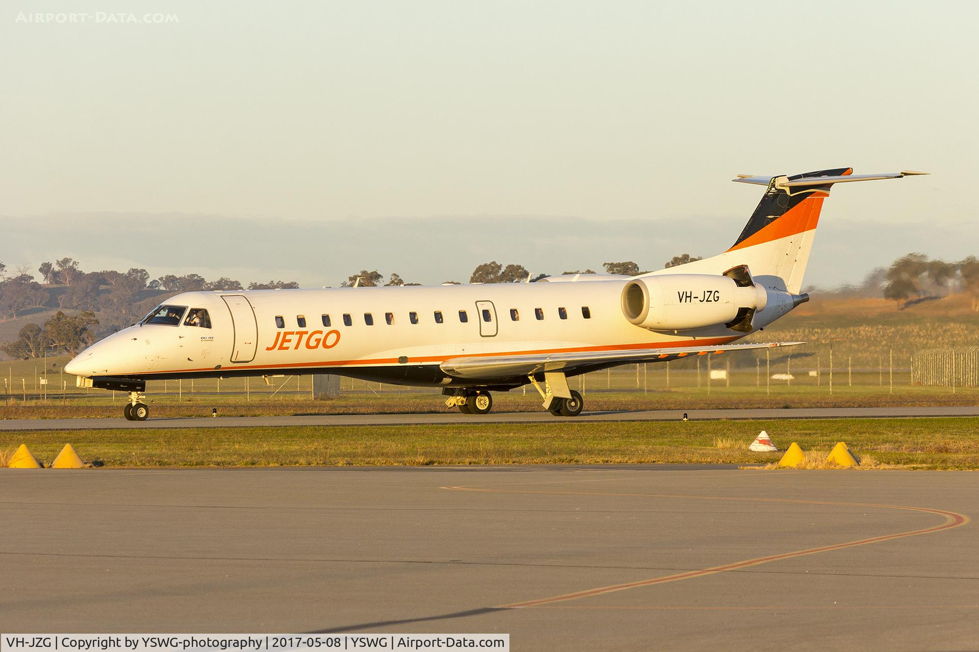 VH-JZG, 2003 Embraer ERJ-135LR (EMB-135LR) C/N 145713, JetGo Australia (VH-JZG) Embraer ERJ-135LR taxiing at Wagga Wagga Airport